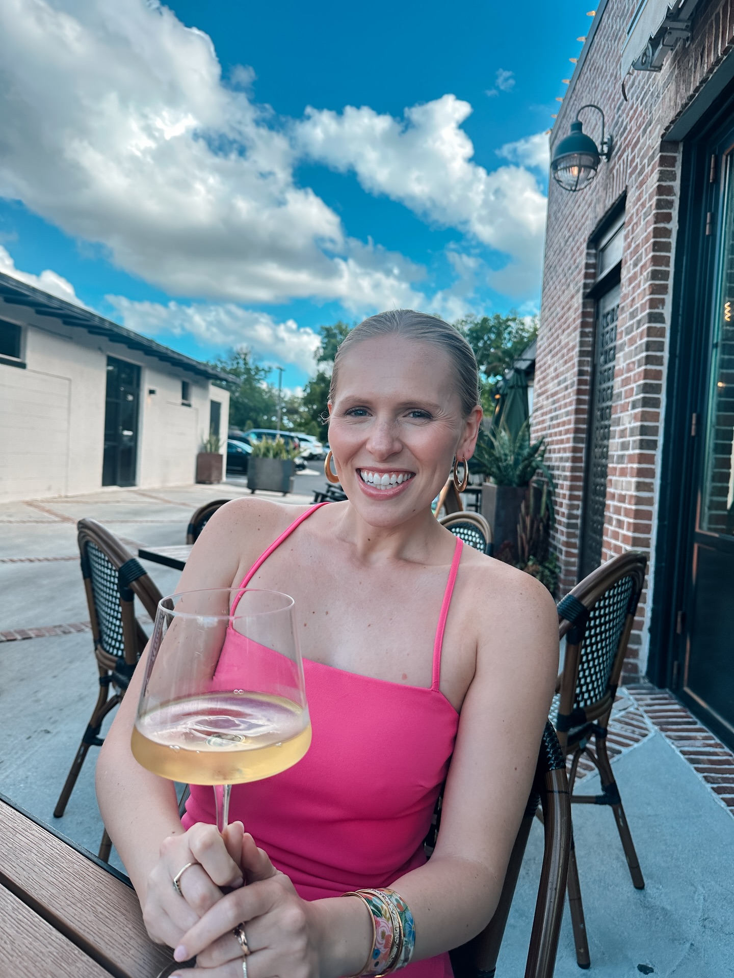 bc abba once said, “the sun is still in the sky and shinin’ above you” ☀️🥂