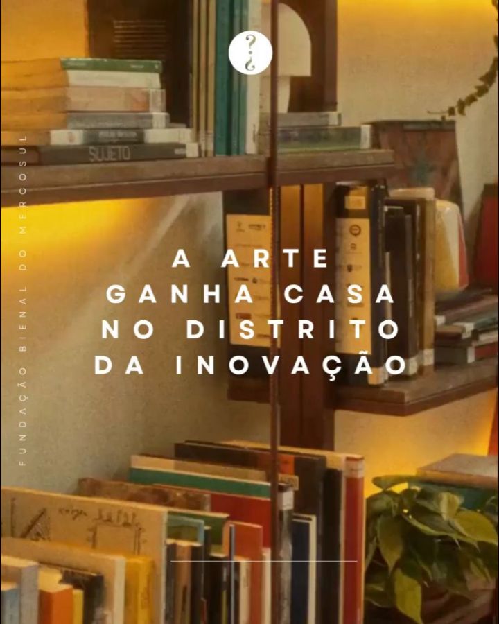 A arte precisa de espaço. Mas, sobretudo, de presença.
É com esse espírito que a Fundação Bienal do Mercosul firmou parceria, no dia 23 de março, com o @institutocaldeira
Com a assinatura do convênio, passamos a contar com um espaço permanente na cidade e que hoje acolhe nossa biblioteca e a Galeria da Bienal - uma iniciativa que promove o diálogo entre a arte, a cultura, território, criatividade, pensamento contemporâneo e inovação.
Através desse acordo, a entidade ganha não somente casa, mas amplia o acesso à arte e fortalece iniciativas educativas. Não é só um espaço, é um ambiente vivo onde a Bienal vai acontecer todos os dias.
----
Confira mais informações em nosso site - link na bio.