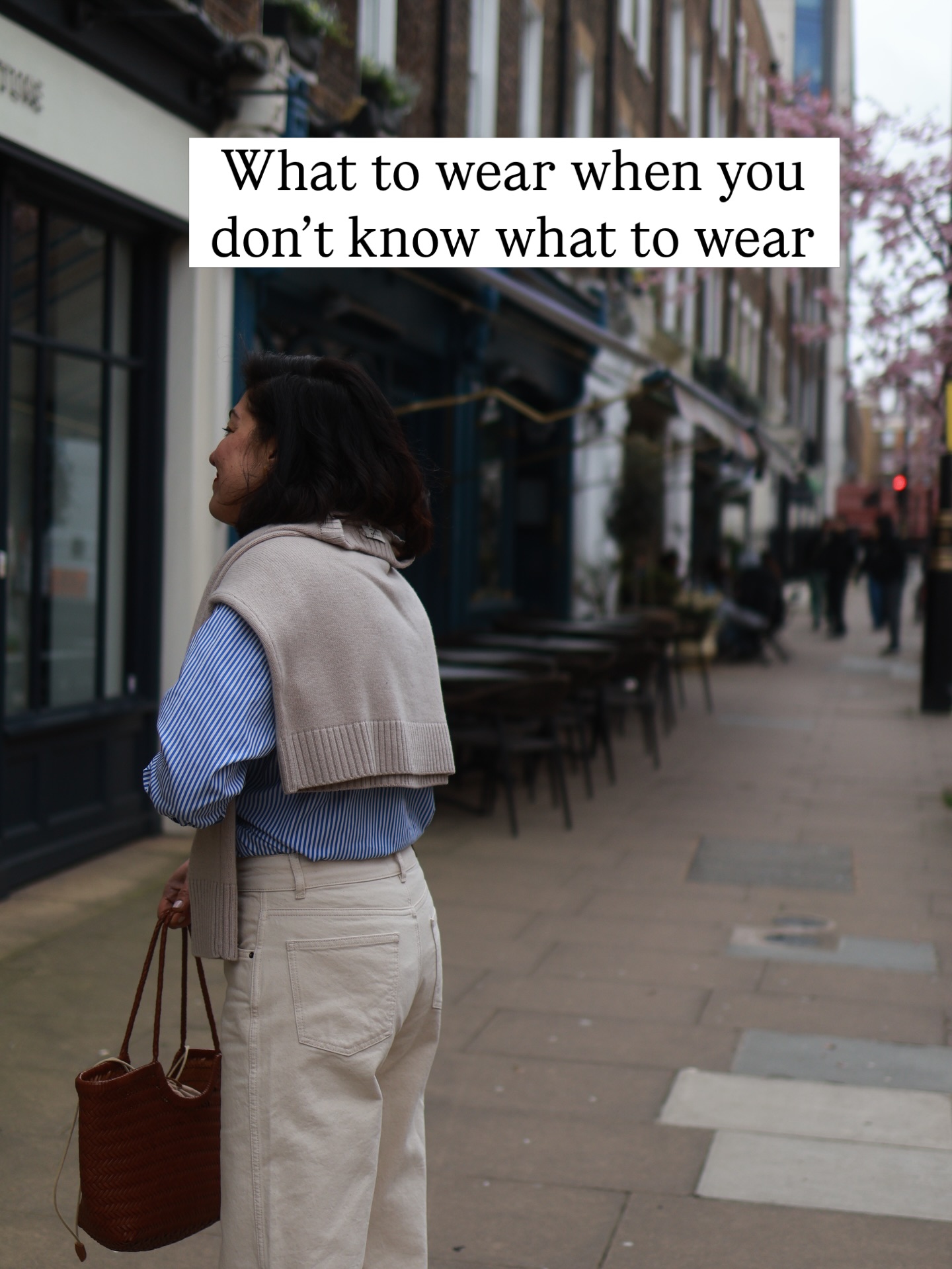 What to wear when you don’t know what to wear!
Save for inspiration! Spring is here and these outfits will help you when you feel uninspired.
.
Save for inspiration, outfit ideas, ecru jeans, striped shirts, white skirts, statement earrings, classic outfits, Sezane lovers, outfit ideas,