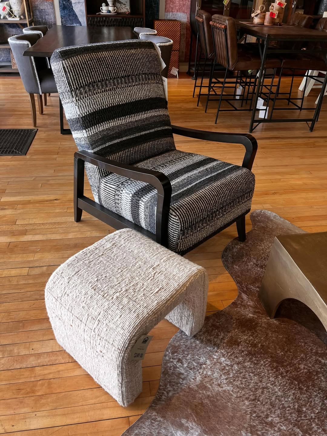 At @livingstonhomeoutfitters 🎊LIQUIDATION SALE 🎊
Livingston Home Outfitters is clearing out fast, and you don’t want to miss what’s left! Our showroom is moving quickly, but there are still some incredible finds waiting for you 👀
✨ 20–50% OFF furniture
🧵 50% OFF ALL rugs
🛏️ 30% OFF pillows & sheets
This is your chance to score high-quality pieces at some of the best prices around. Once it’s gone, it’s gone — and inventory is shrinking by the day!
Come in, explore, and take home something you love before it disappears.
📍 Shop now while it lasts!