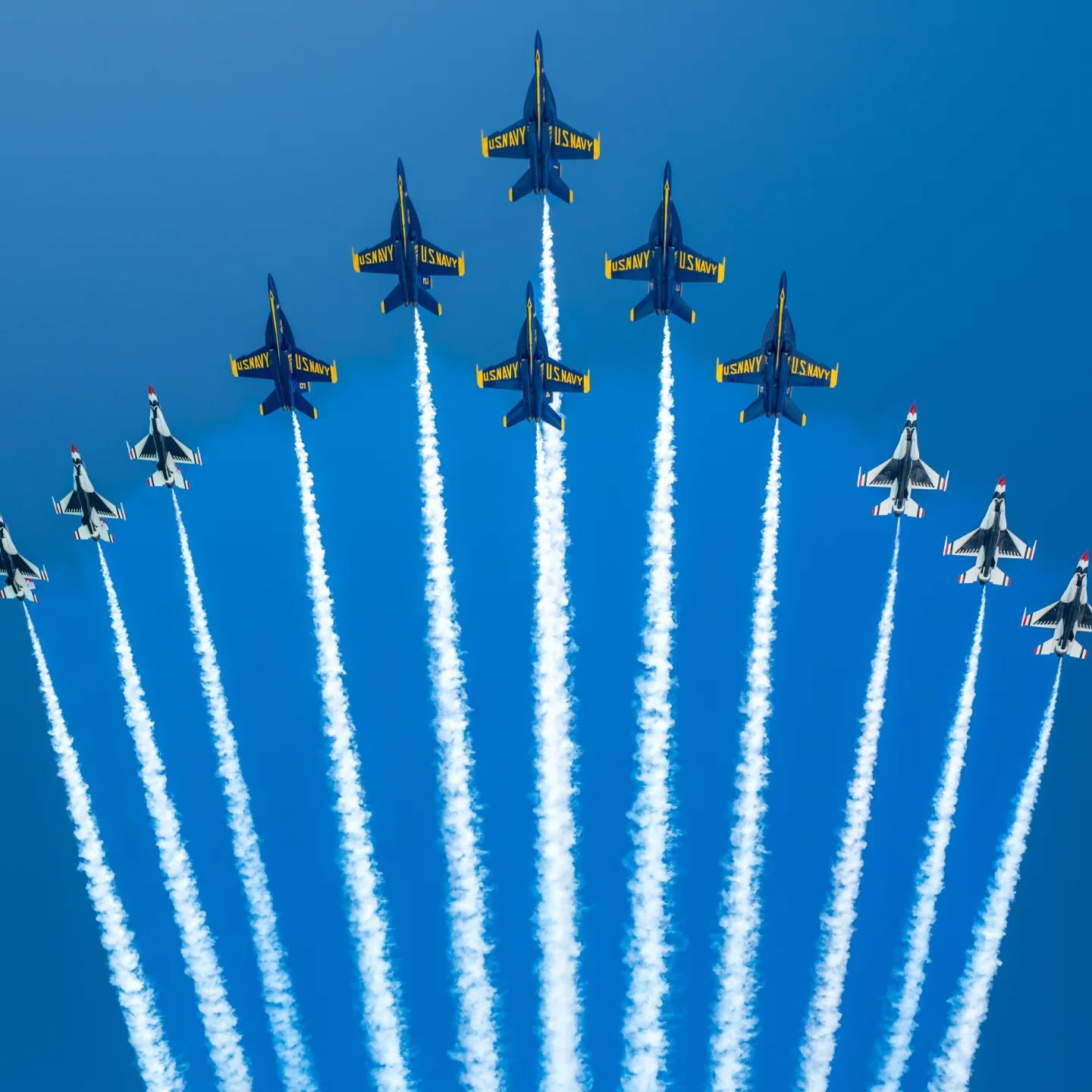 @usnavyblueangels x @afthunderbirds Super Delta today April 14, 2026!!! I missed it a few years ago and can't wait to finish editing these up!!! Really cool collaboration between two of the best groups in the world!!! #blueangels #thunderbirds 📸 ✈️✈️✈️