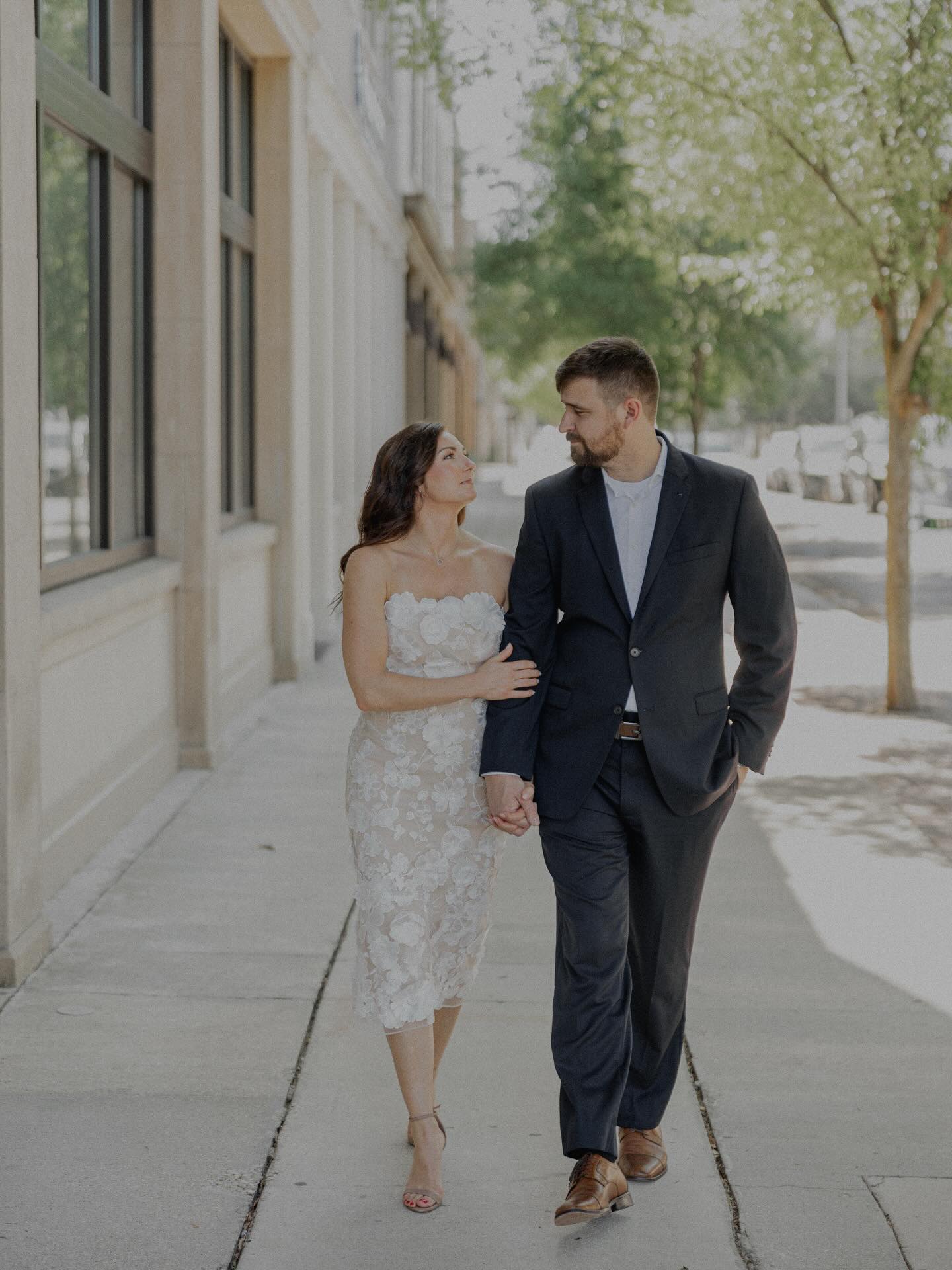 Downtown Engagement Session š no matter how many times we shoot downtown, I still love it⦠especially when we are photographing a couple like Joey and Maggie!