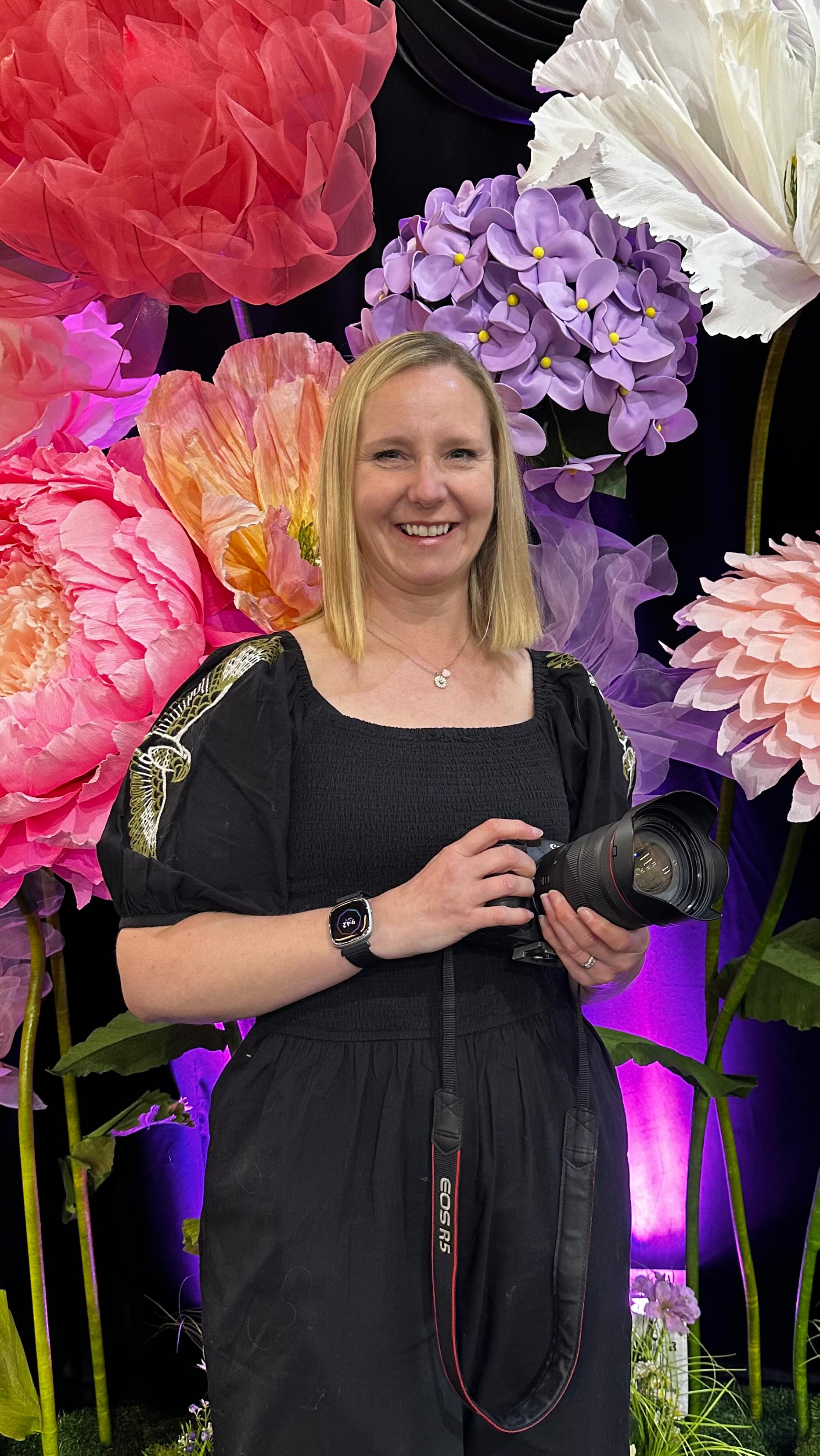 Day one of the @thebigswweddingfair done … day two tomorrow 10am-3pm at the Bath and West Show Ground 🙌🏻💖
Featuring
@grandeurblooms
@heart_and_heritage_celebrants
@theleopardprintcelebrant
@cake_architect
@freeformimages.co.uk
@artbygeorgiabrent
@jaxseventcatering
@jaxs_cakes_n_bakes
@beautiful_hair_by_rachel
@thebathhotellynmouth
@thebathmagician
@celebrant_sue_byyourside
@mellythecelebrant
@howwerollfilms
@yazzy_weddings
@hollyandbooweddings
And many more x
#weddingfair #engaged #letsgetmarried #weddingplanning