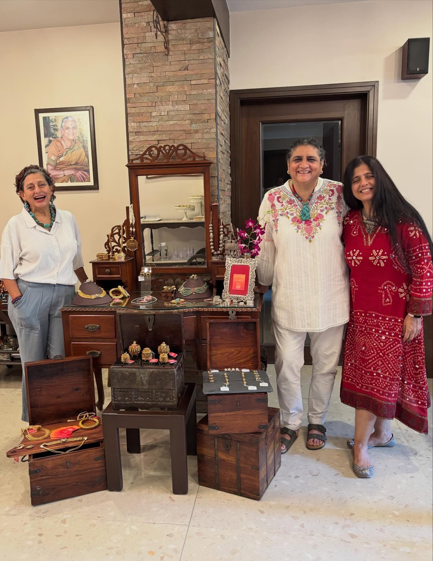 Unboxed and ready !!! Exhibition on until 7 pm today only !!!! #Svaha #ornamentalofferings #Nirmiti #customisedJewelry #SilverJewelry HandmadeJewelry IndianJewelry JewelryLover EthnicJewelry JewelryAddict HandcraftedJewelry
MadeInIndia IndianArtisans HandcraftedIndia DesiJewelry TraditionalJewelry EthnicVibes
HandmadeWithLove ArtisanJewelry SilverLover SilverArtefacts