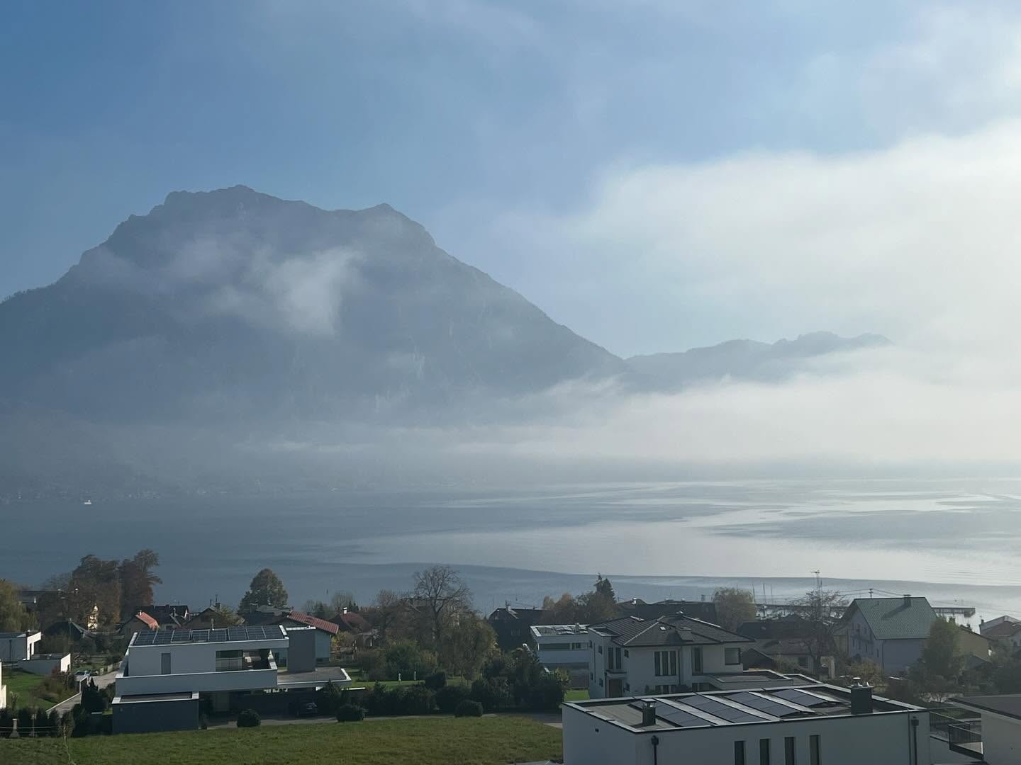 Die Nebel lichten sich…
Habt einen feinen Sonntag! ☀️😎