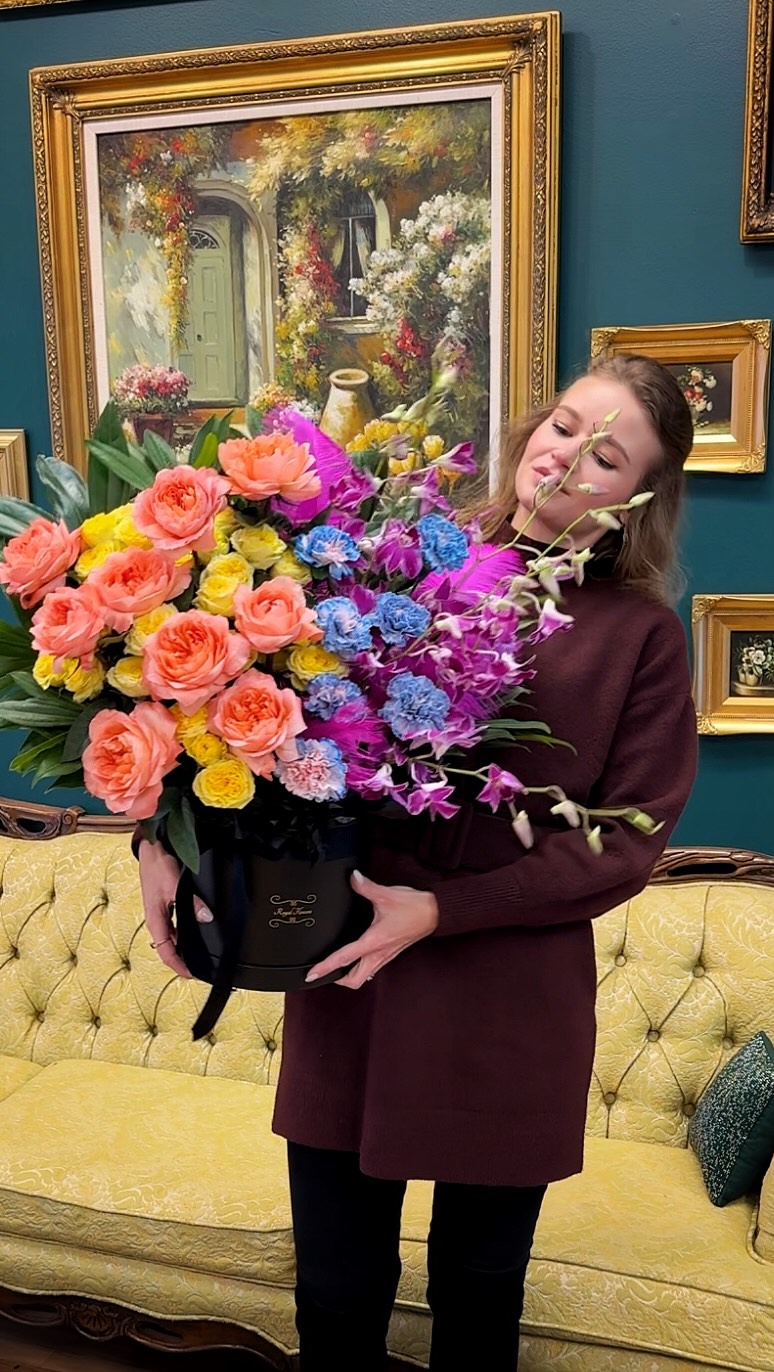 Missed us? ππΈ
Weβve been busy behind the scenes creating magic β¨
β Royal Flowers