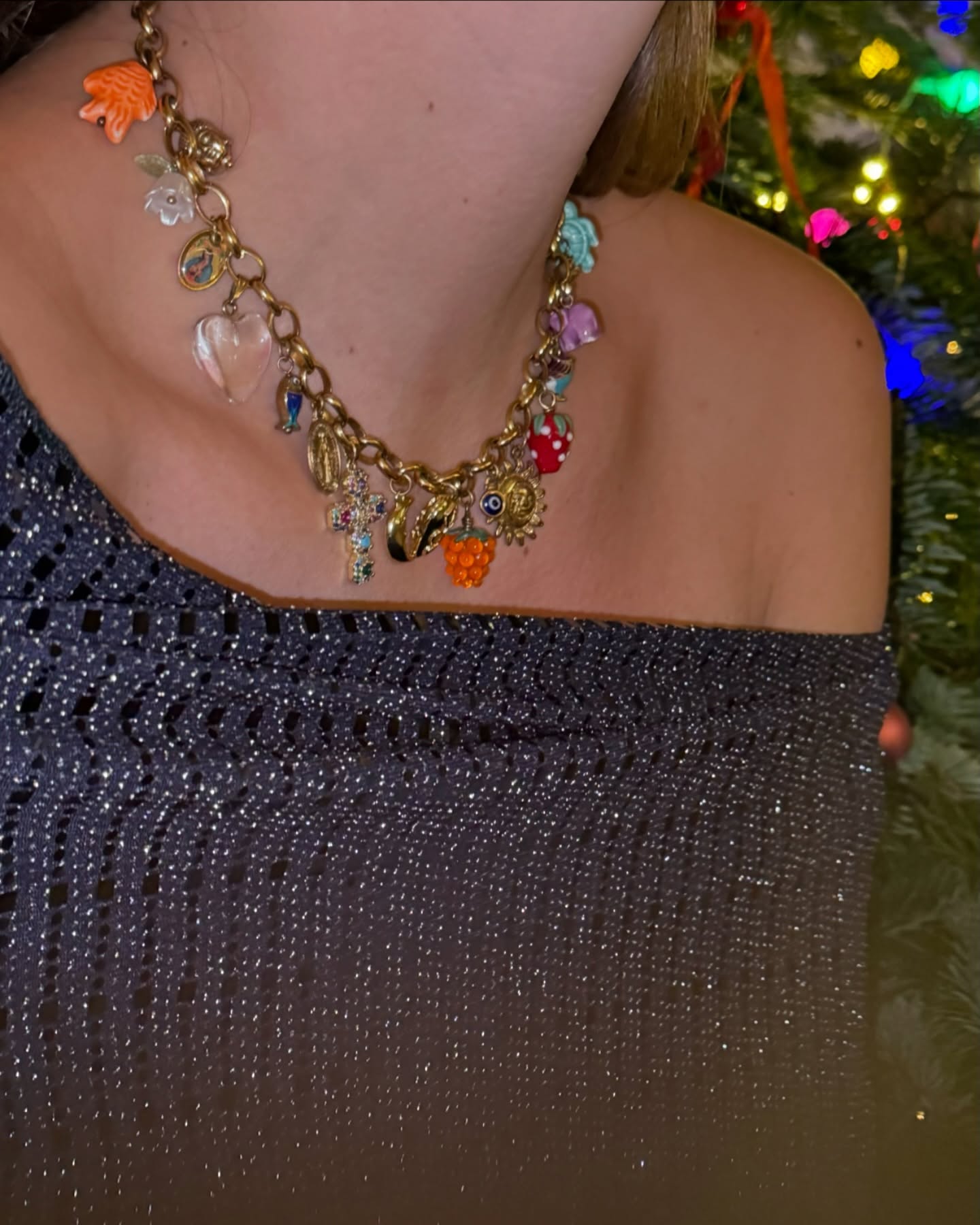 Our favorite ornaments are the ones on our neck this year 🎄✨
#bestchristmasspresent #kerstcadeau #cadeautip #duurzaamcadeau #handgemaakt