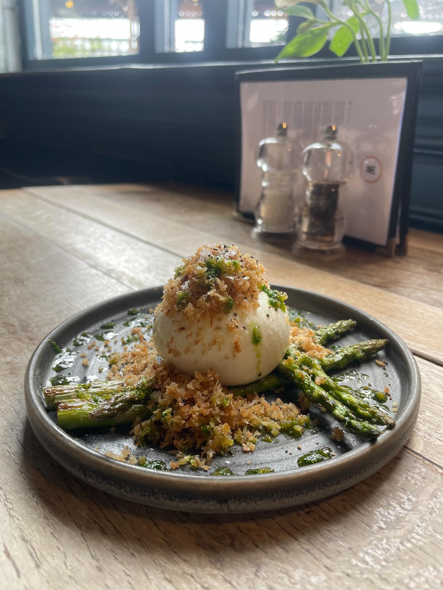 - TODAY’S SPECIAL -
✨ Burrata, grilled asparagus, pangrattato
& wild garlic oil ✨
#bristolwheretoeat #bristolgoodfood #bristolfoodie #bristoleats #bristolbestfood