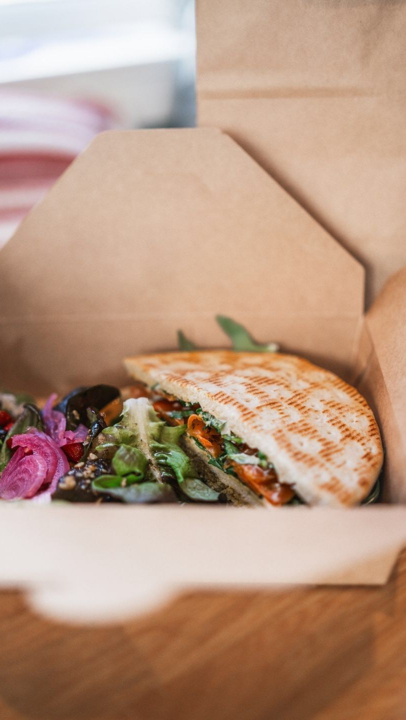 Quick and easy
Order your favorites dish on Uber Eats and enjoy them wherever you are.
📍 Rue Théodore Roosevelt 66, Schaerbeek
🕒 Mon: 10h‑17h | Tue: closed | Wed‑Fri: 8h30‑17h | Sat–Sun: 10h‑17h
—
Rapide et simple
Commandez vos plats favoris sur Uber Eats et savourez‑les où que vous soyez.
📍 Rue Théodore Roosevelt 66, Schaerbeek
🕒 Lun : 10h‑17h | Mar : fermé | Mer‑Ven : 8h30‑17h | Sam–Dim : 10h‑17h
#UberEatsBrussels #NojeCafe #CoffeeAndTreats #BrusselsLifestyle #EasyOrder