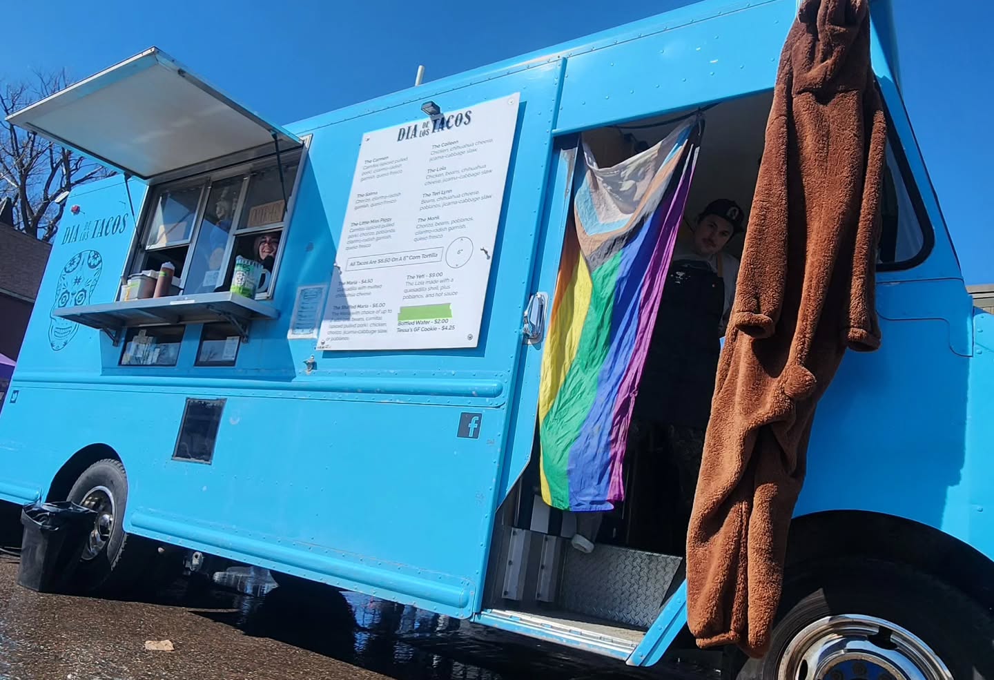 A BIG THANKS TO ALL YOU ANGRY BEARS AND @OREDOCKBREWING ! ๐ก๐งธ๐ซถ
We had an absolute blast our first night out this season, we definitely appreciate everyone who made this event special.
Keep an eye out this month on our socials, we will be starting to pop up gradually through this month. After that expect us in full swing this May!