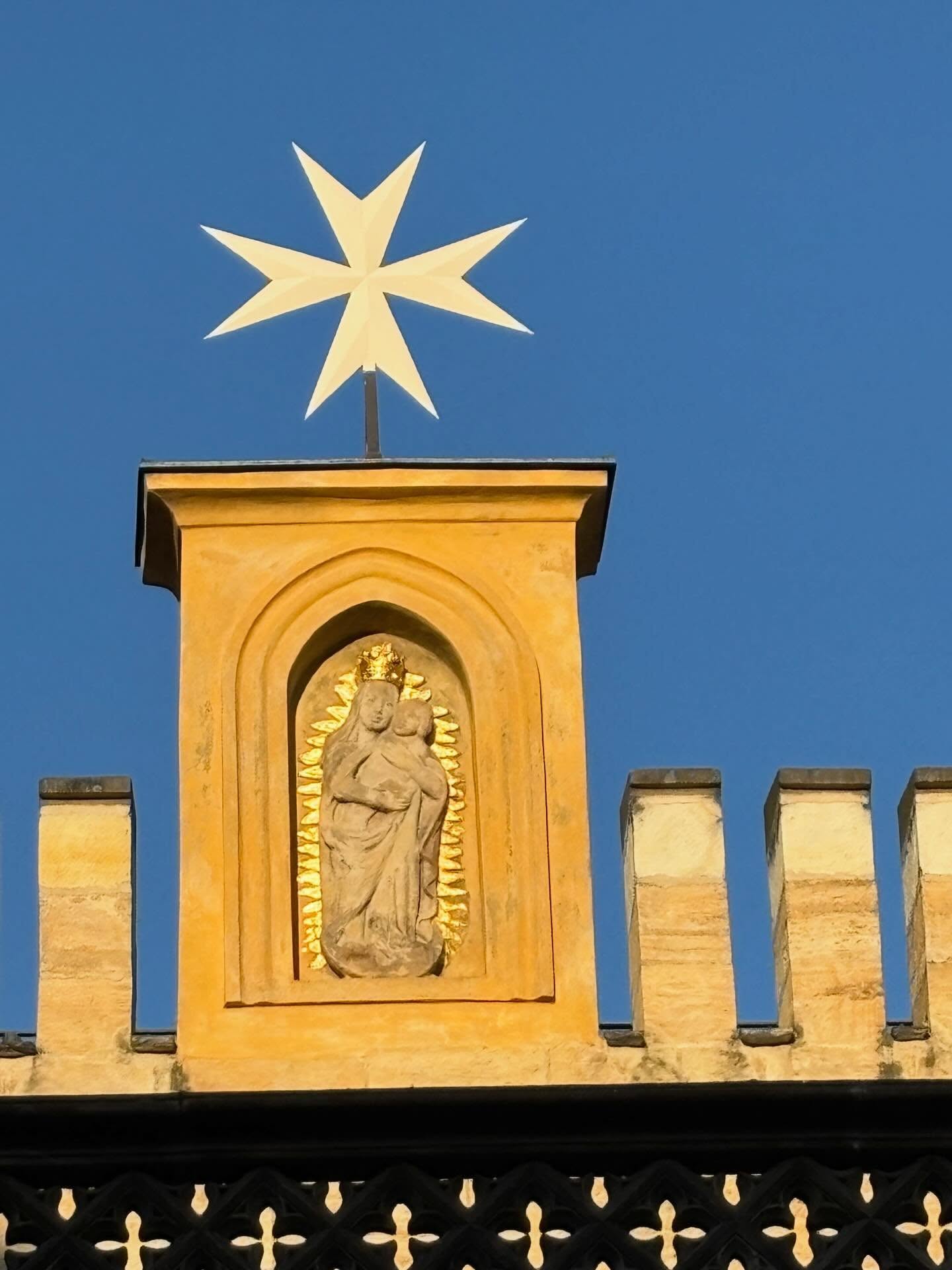 Easter holidays part 3 - Maltézské Námesti, Prague