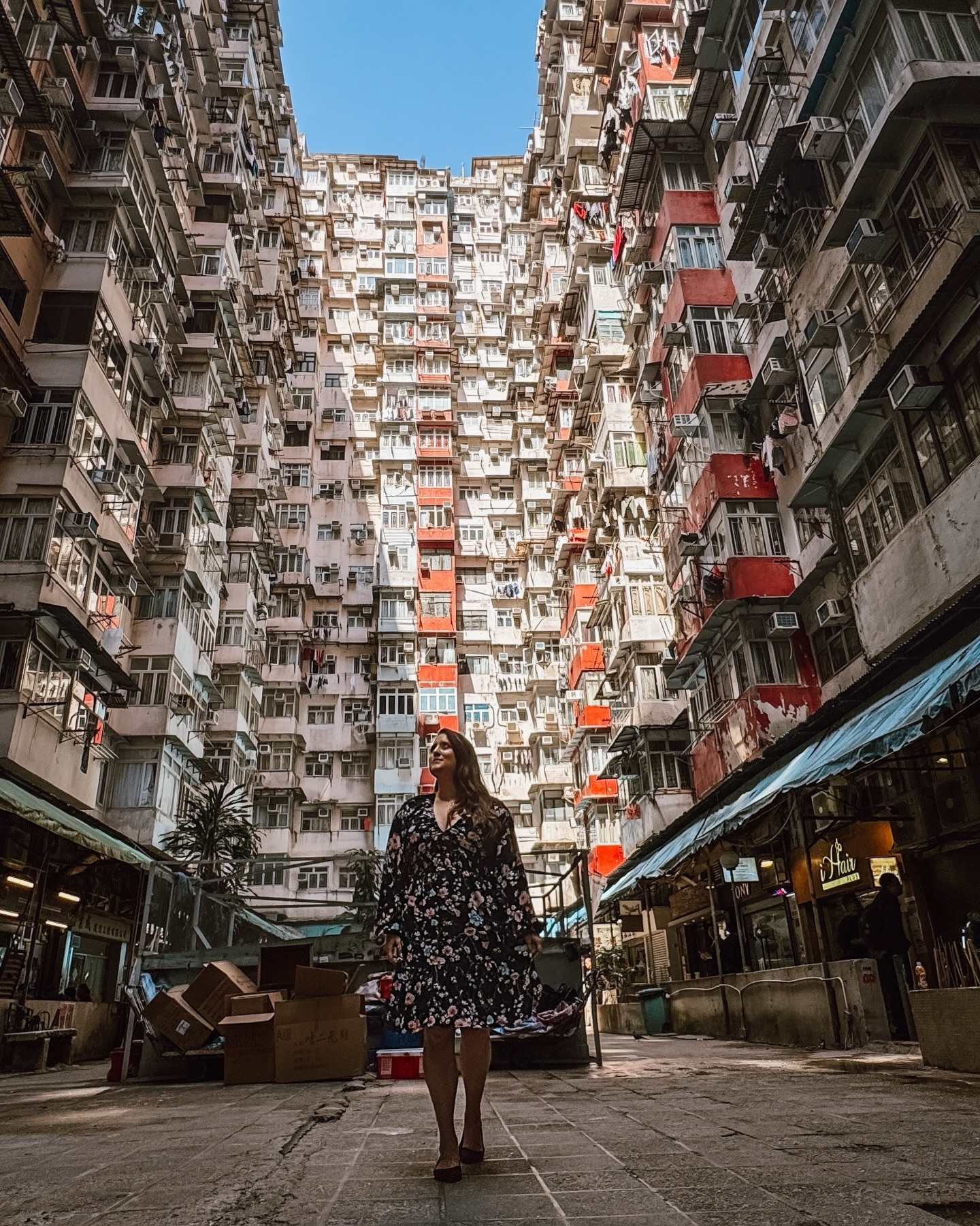A must see on your visit to Hong Kong👇
This is the Monster Building in Hong Kong, a cluster of five apartment blocks built tightly around a courtyard to fit thousands of residents into a very small space. Hong Kong has more than 7 million people, but most of the land is mountains or protected country parks, so the city builds straight up into the sky.
Most apartments here are only about 300 to 600 square feet, and some are even smaller if subdivided.
Could you ever live somewhere like this?
#vacation #travelblogger #travelblog #traveltheworld #traveling #traveler #solotravel #sheisnotlost #traveltips #solofemaletraveler #travelinspiration #travelhacks #travelagent #traveladvisor #vacationplanning #travelplanner #travelagency #luxurytravel #travelagents #travelexpert #travel #dreamvacation #vacationplanner #traveldeeper #hongkong #shanghai #taipei #discoverhongkong #hongkong🇭🇰 #beijing