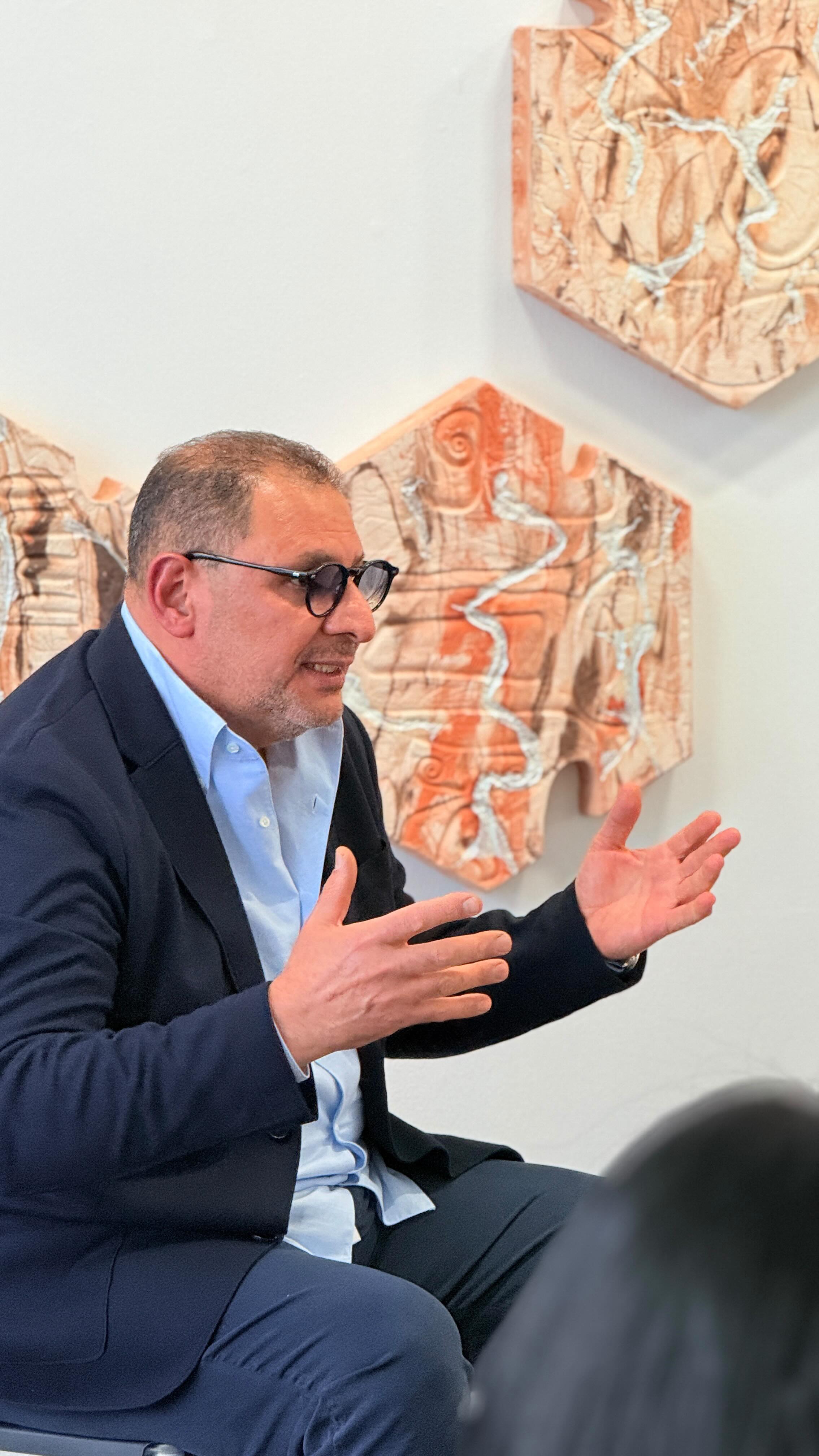 من شمس بغداد إلى أضواء الشمال 🇳🇴♥️🇮🇶
From the sun of Baghdad to the lights of the North 🇳🇴♥️🇮🇶
📸: @vida.aasen 💫✨♥️ @kunstnerforbundet