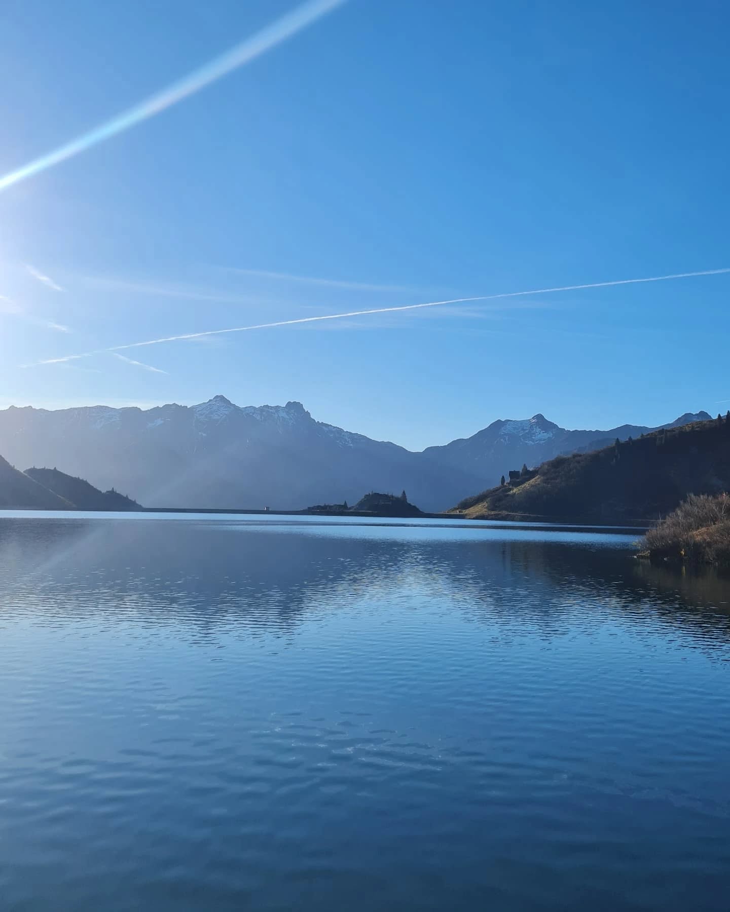 Ein Traumtag jagt den nächsten - und wieder ein neues Bergziel erreicht 🤩
Wer möchte so etwas nicht auch mal erleben? 🌄 Ich zeige dir diese Plätze, bei denen man den Alltag hinter sich lassen kann. 😊 Auf zum nächsten Bergabenteuer 🏔 Denn dein Wanderführer kennt die schönsten Wege und Plätze🧭
#iguideyou #bergliabi #wandern #wanderführer #naturelover #mountain #gipfelglück #aussicht #schöischgsi #Bergabenteuer