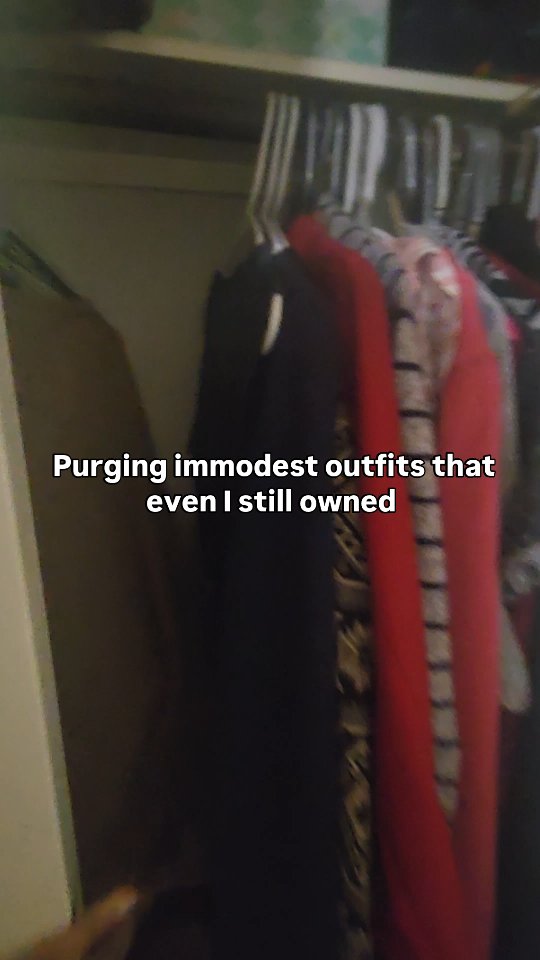 I was purging UGLY and IMMODEST outfits, lol 😅
Things I hadn't worn in forever and can't even fit anymore.
Because if I'm gonna help women transform their hearts & fashion, I've gotta purge things, too. ✌🏽
My prayer is always, "Lord, make me first a partaker, the first fruit of what you want me to do in Your Kingdom."
Because Jesus is the FIRST FRUITS of what we shall be. We have to be willing to do the same. ❤️
P.S. we have updated our Modesty Playbook! A blueprint to Modest Fashion. Comment SEND if you want to walk this journey with us. 🙏🏽
#modestyfashion #modestymatters #christianwomen #christianfashion #biblicaltruth