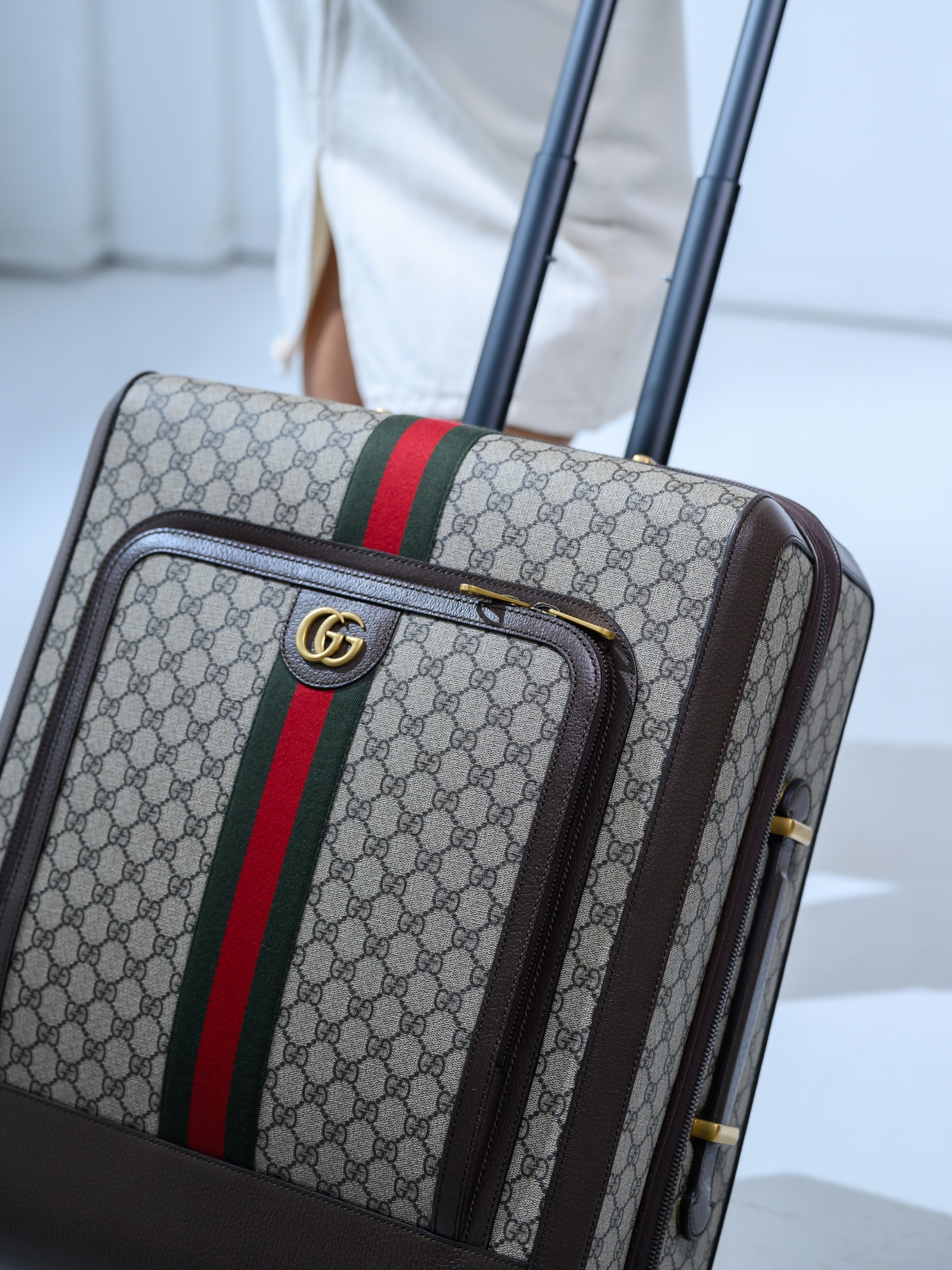 Travel, elevated ✈️✨
The @Gucci GG Supreme Savoy rolling suitcase, a timeless icon reimagined for modern journeys. Signature monogram canvas, the unmistakable Web stripe, and refined leather trims come together in a piece that blends heritage with function.
Designed in a business-class size, it moves effortlessly while carrying everything you need — with style that speaks before you even arrive.
Because the journey should look as good as the destination. ✨
#SavoyCollection #TravelInStyle #OneSoulManyStories #LuxuryTravel #StyleInspo