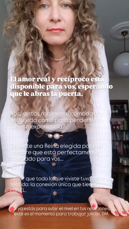 Somos nosotras quienes hacemos la selección última en la pareja. Las que decimos que sí o las que decimos que no.
El problema está en cuando queres decir sí a quien no te está eligiendo primero. Ahí empieza el caos. La tensión siempre va a ir para el lado de quedarte siendo la que espera, la que desea y no recibe lo que quiera, y así.
En cambio cuando:
🔥 haces el trabajo de sombras, reconociendo lo que escondés en vos que se juega al vincularte,
🔥 ajustas tu propio valor elevándose realmente al nivel de mujer que sos,
🔥activas tu magnetismo de DIOSA
🔥 te pones quirúrgica al seleccionar a quien le das tu energía
Te volves la sabiduría de reina encarnada y empezas a rechazar con suma rapidez a quien va a drenar tu energía, no va a darte nada, te va a dejar mendigando....
Para realmente ser un campo fértil para que el amor real se pueda manifestar en tu vida.
Una mujer como vos sabe que no está para seguir jugando chiquito, sorry no sorry.
Mis métodos de trabajo son prácticos. Fáciles. Guiados.
A tu tiempo. Vamos juntas a transformar eso que hay mucho AMOR DEL BUENO disponible para vos.
Te espero en mis mensajes.