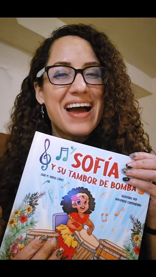 Una iniciativa de @teacher_yadi que conecta a autorxs puertorriqueñxs con maestrxs de escuelas de Puerto Rico durante este mes que se celebra la niñez temprana, el libro infantil y el planeta Tierra. ¡Gracias por la invitación y que aprendan y toquen mucho con Sofía! 🎶🪘
El próximo jueves 23 y viernes 24 de abril a las 9am se estará presentado la obra basada en mi libro por el Teatro de Títeres del Municipio Autónomo de Caguas en su Centro de Bellas Artes. Por allí los veo 🤗
Sofía y su Tambor de Bomba esta disponible en muchas tiendas en línea, incluyendo Amazon, Barnes and Noble, Libros787, en Ponce en El Candil y directamente conmigo. 📚