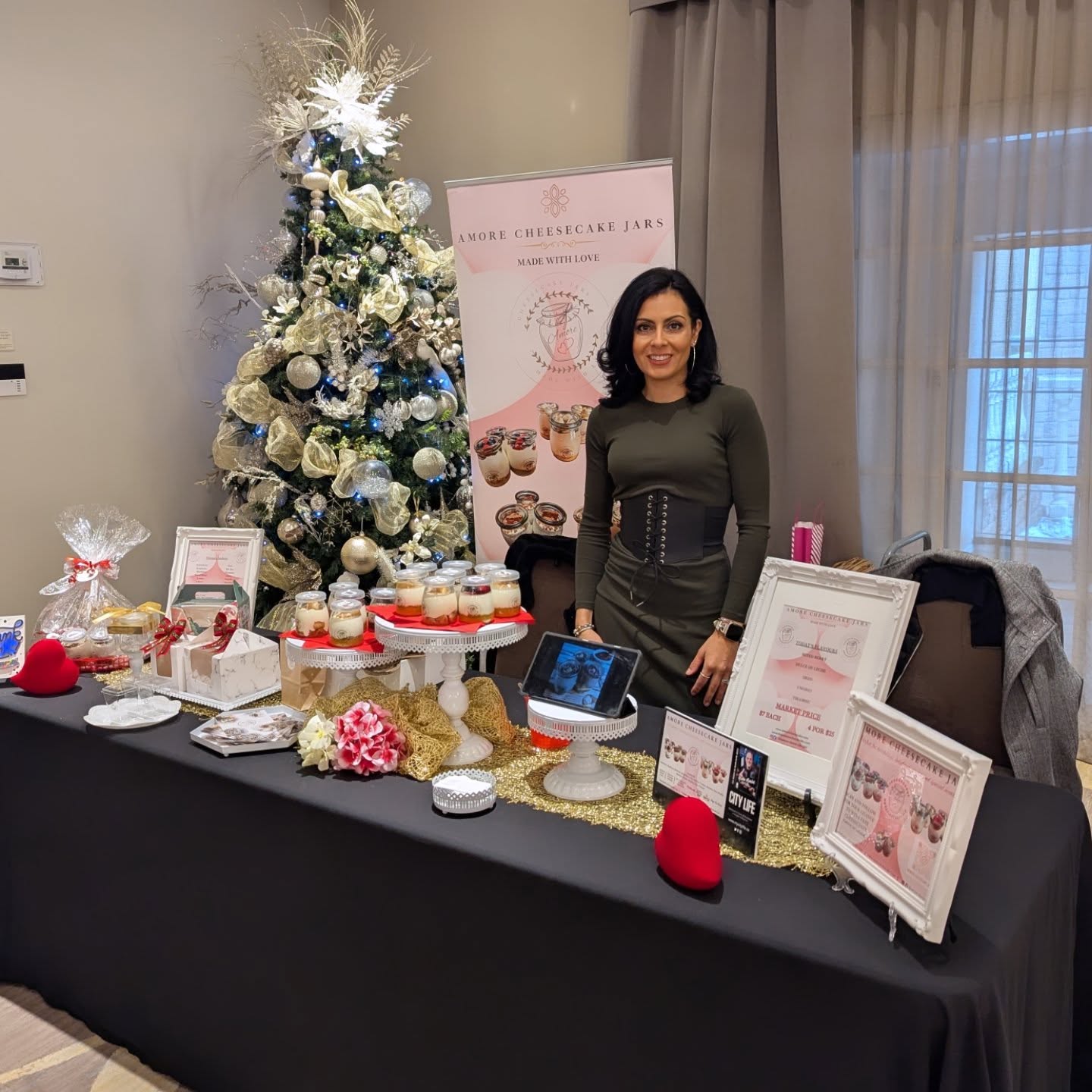 Christmas Market Day with @the.prestige.market
#cheesecake #cheesecakejars #christmasmarket #holidaymarket #hockleyvalley