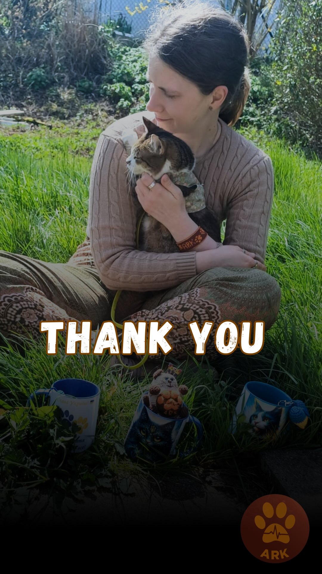 Сердечно дякуємо Констанс зі Швейцарії та волонтерам із Німеччини за всебічну підтримку та допомогу ARK від початку повномасштабного вторгнення (⬇️ENG)
Протягом усієї війни Констанс і Астрід разом із іншими волонтерами допомагають нам знаходити сімʼї у Німеччині та Швейцарії для тварин, яких ми евакуюємо
І завжди намагаються підтримати тварин, які зараз проходять реабілітацію у нас в ARK – збирають допомогу, ліки та донати та передають тваринам під нашою опікою.
Також, щоб підтримати врятованих тварин, Констанс уже не перший раз замовляє вироби у нашій @kramnychka_ark . Цього разу - разом зі своєю подругою Сабіною :)
Поміж цим Констанс усиновила від нас з ARK трьох котиків :)
Констанс, Астрід і вся команда волонтерів, які допомагають нам рятувати тварин війни, ARK від усього серця дякує вам, що ви йдете з нами пліч-о-пліч протягом усієї війни!
Замовити вироби ARK можна у нашій @kramnychka_ark
Зробити донат можна за посиланням у біо чи в коментарях 👉
We sincerely thank Constance from Switzerland and the volunteers from Germany for their unwavering support and help to ARK since the very beginning of the full-scale invasion.
Throughout the war, Constance and Astrid, together with other volunteers, have been helping us find families in Germany and Switzerland for the animals we evacuate.
They also continuously support the animals currently undergoing rehabilitation at ARK — collecting aid, medicines, and donations, a