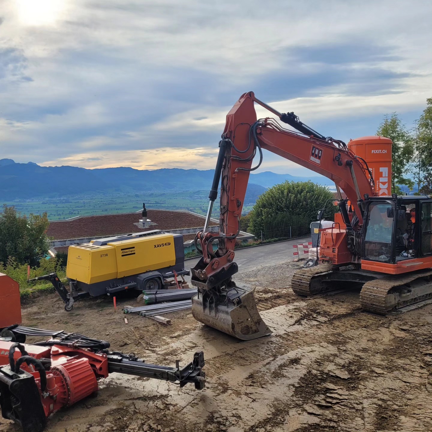 #jmsgruppe #Cat #Volvo #Vielä Dank für diä vielä verschidnigä Ufträg 🇨🇭