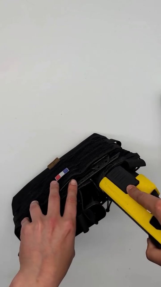 Rétention :
Chaque insert curv de l'Orion Evo peut se régler grâce au système de rétention, accessible en face arrière du placard.
Ainsi, peu importe l'emport ou les préférences personnelles, il est toujours possible de rapidement augmenter ou diminuer la force d'extraction nécessaire pour changer rapidement de configuration.
Plus de démontage intempestifs, ou de rétention unique, le matériel s'adapte à vos besoins.