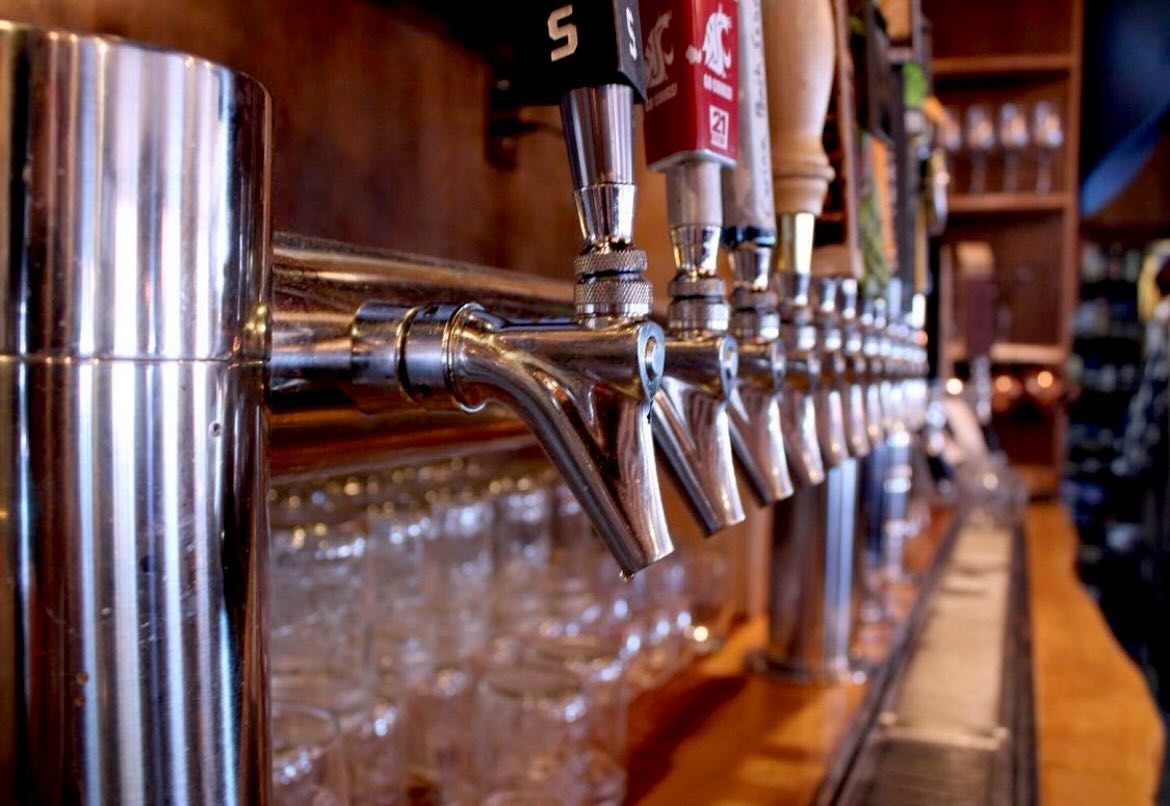 Sundays are for making great beer taste even better 🍻
-
Fresh round of beer line/tap cleaning just completed!
And…we’ve got a new one on deck 👀
-
Stone Delicious Hazy IPA just joined the lineup! @stonebrewing
-
So tell us—what Birch “pint” (20oz) are we pouring for you on Monday?