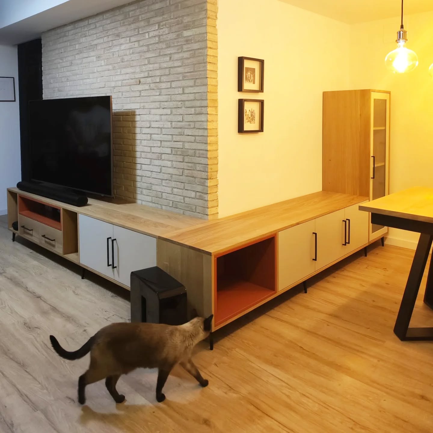 ❤️🎙️FURNITURE LOVERS🎙️❤️
👉🏻 Para los que se atreven.
¿Cómo te gustaría que fueran tus muebles...?
#amueblandobonito
#almadeblues
#aquihueleamadera
A por el VIERNES 😉✨✨✨