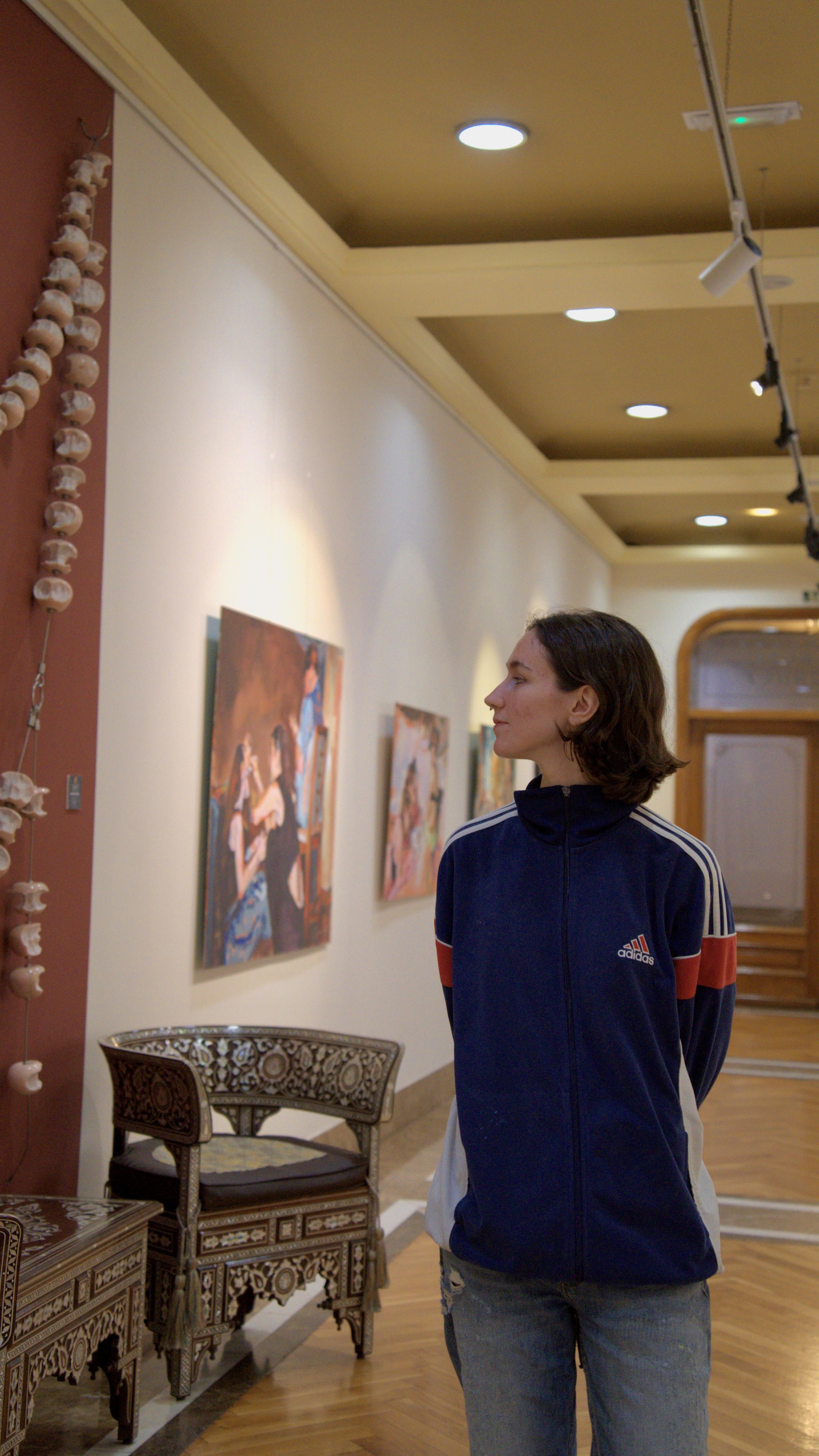 Agardámosvos este venres ás 19:00h na Galería Fundación Araguaney 🎨
“Lo que vi mientras no me mirabas”, está composta por 15 obras de técnica mixta, acrílicos, ceras, pastéis, óleos e carboncillo.
Inaugúrase o venres 10 de abril e permanecerá aberta ata o 8 de maio 📅
📍Galería Fundación Araguaney
*Montero Ríos 25,27, Compostela