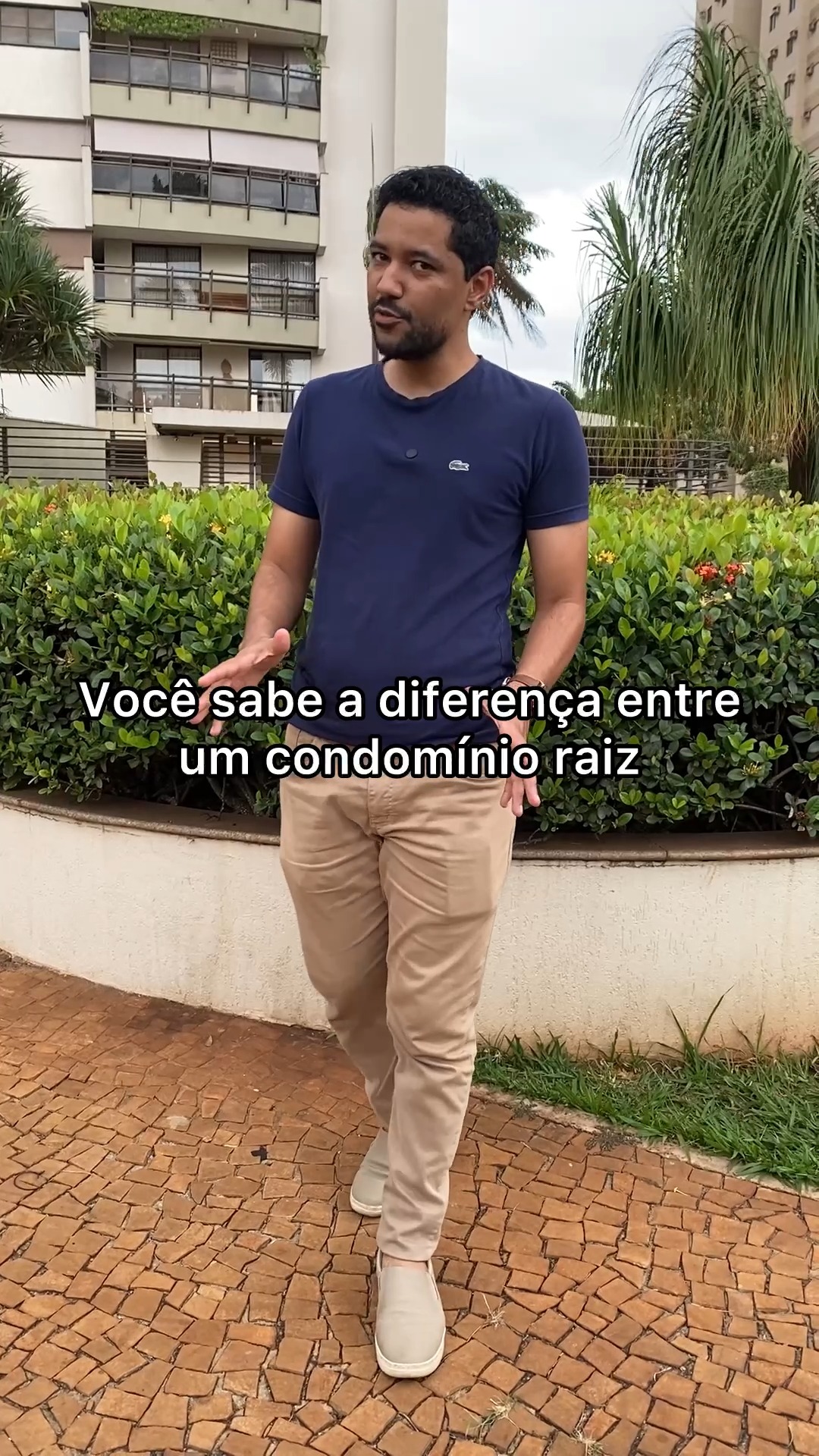 CONDOMÍNIO RAIZ OU CONDOMÍNIO ORGANIZADO?
Todo síndico sabe como é.
De um lado:
telefone tocando o tempo todo,
papel pra todo lado,
informação que some
e problema que sempre volta.
Do outro:
processo claro,
resposta rápida,
rotina que flui
e controle de verdade.
Não é sobre ter tecnologia por ter.
É sobre parar de perder tempo com o básico
e conseguir gerir o condomínio com mais segurança e menos desgaste.
Quando a operação é organizada, tudo muda, inclusive a forma como o condomínio funciona no dia a dia.
👉 Se hoje parece mais esforço do que controle, talvez esteja na hora de resolver isso.
#GestaoCondominial #SindicoProfissional #ControleDeAcesso #VN3Condo