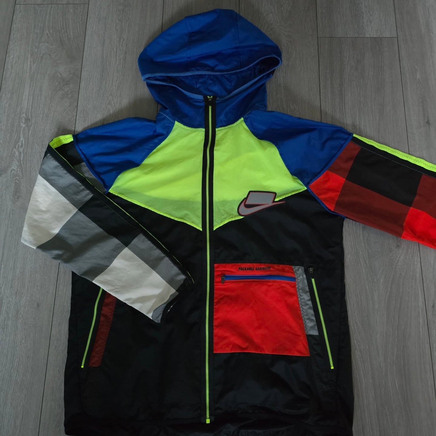 The Classic 'Meekz' Wildrun Jacket!
What a Jacket this is, If your not lucky enough to own one of these we have a couple available!
Drop us a DM with your Size and we will source you one in!
XL available on our website at £140 🌐
#meekz #nike #exclusives