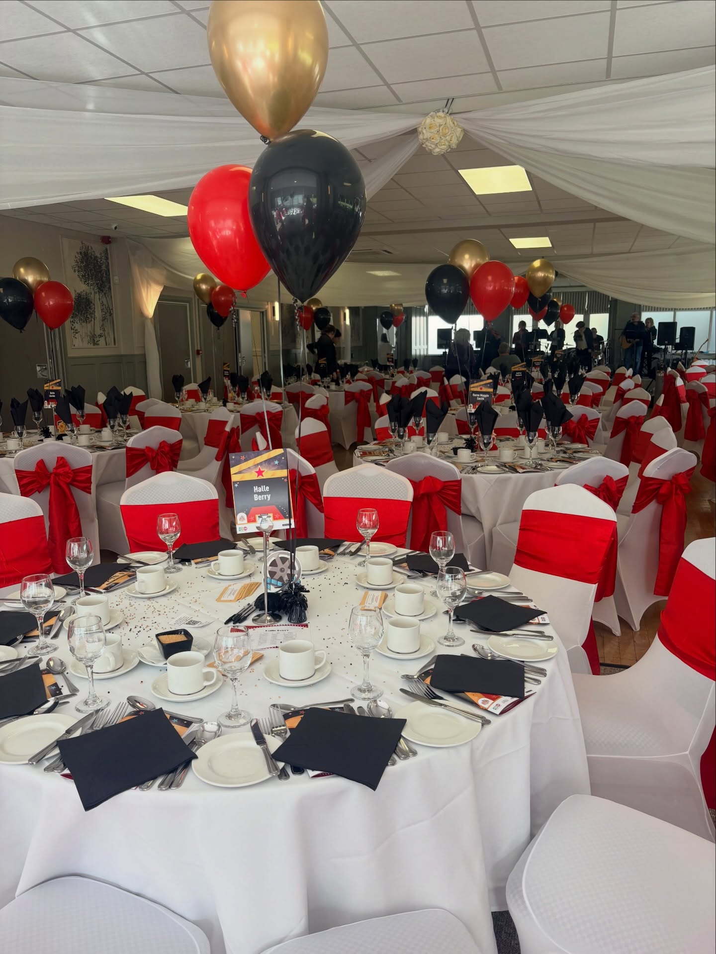Something a little different for us… but what do we think? 👀✨
A glamorous “Night at the Oscars” setup for the Mayor of Salford 🎬🌟
(featuring a cheeky before & after because we love a transformation 🤣)
220 chair covers & sashes, 22 table balloons… job DONE 💪🏻
And just 11 days after a C-section — no one can question my dedication to this business ❤️
#EventStyling #EventDecor #OscarsTheme #LuxuryEvents #BeforeAndAfter GlowUp BossWoman SmallBusinessUK WomenInBusiness HustleHard EventPlannerLife WeddingAndEvents PartyDecor BalloonStyling UKSmallBusiness EntrepreneurLife FYP ForYou TrendingNo