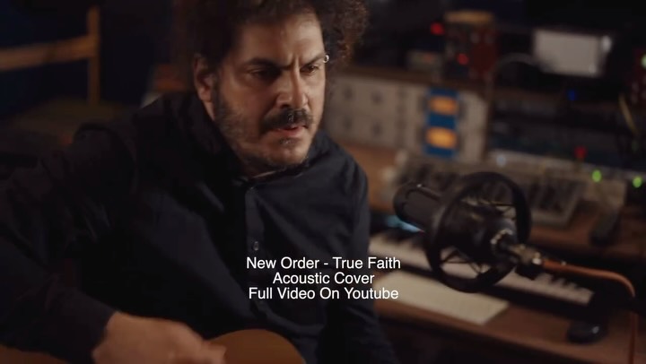 First in what might become a series.
The idea is simple — covers that map my taste, and eventually my take on modern pop songs.
Starting with True Faith felt right. It’s a masterclass in restraint. Bernard Sumner tells a deeply personal story using the plainest language imaginable — no metaphor, no flourish — and somehow the emotional journey lands more vividly than most songs that try ten times harder. That’s the kind of writing I keep coming back to.
Big thanks to @jonnycosmonaut for the wonderful camera work.
#neworder #livesession #80s #acousticcover #songwriting