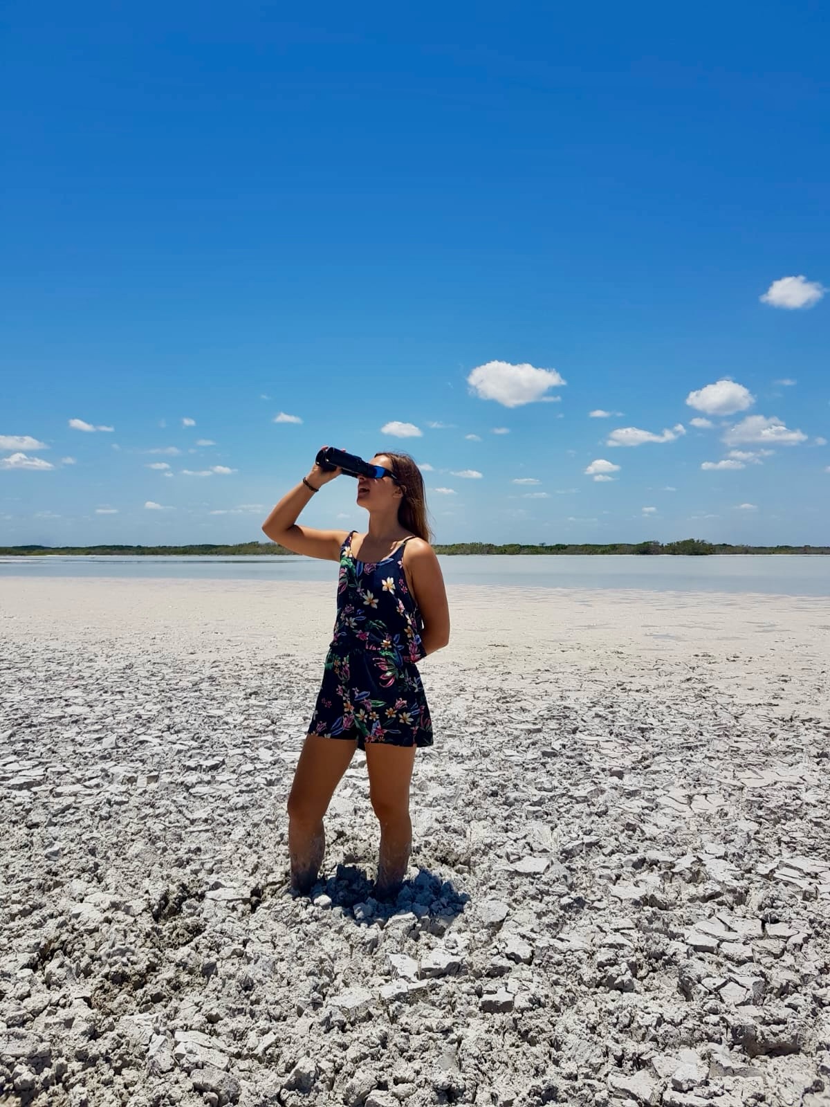 Rio Lagartos & Las Coloradas be like… is this real life or did we walk into a filter? 💗😅
Flamingos posing, water looking unreal, sun hitting just right — and yes, it’s actually THAT pink. Nature really said “let me show off a little” 🌊✨
#riolagartos #lascoloradas #yucatanmexico #pinklakes #mexicotravel