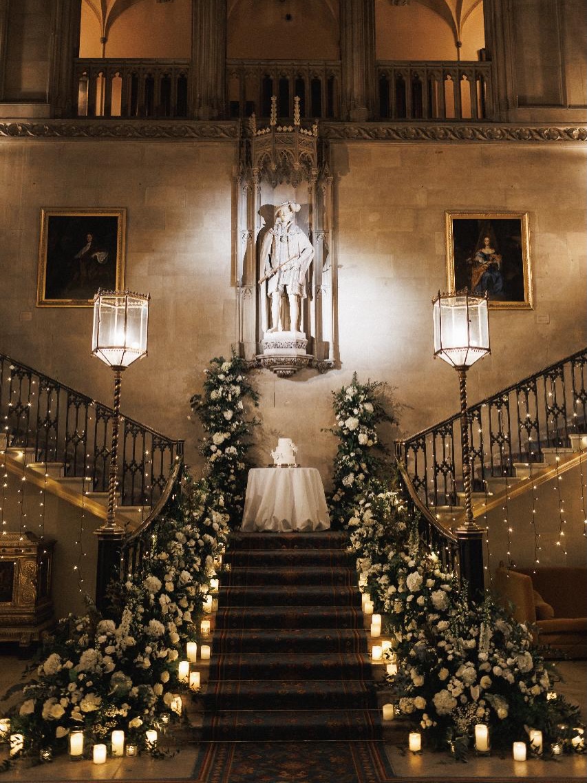 B+ F ✨🤍
A November wedding wrapped in candlelight, soft whites and timeless elegance at Ashridge House.
From the grand staircase framed with florals to the intimate cake moment beneath historic stonework, every detail was designed to feel romantic, warm and luxurious.
Photography @piotrowskiphoto
Venue @ashridgehouse
Florals @appleblossomflowers_
#novemberwedding #weddingflorist #ashridgehousewedding #luxurywedding #romanticwedding
Floral Design Wedding Flowers UK Wedding Romantic Wedding Floral Styling