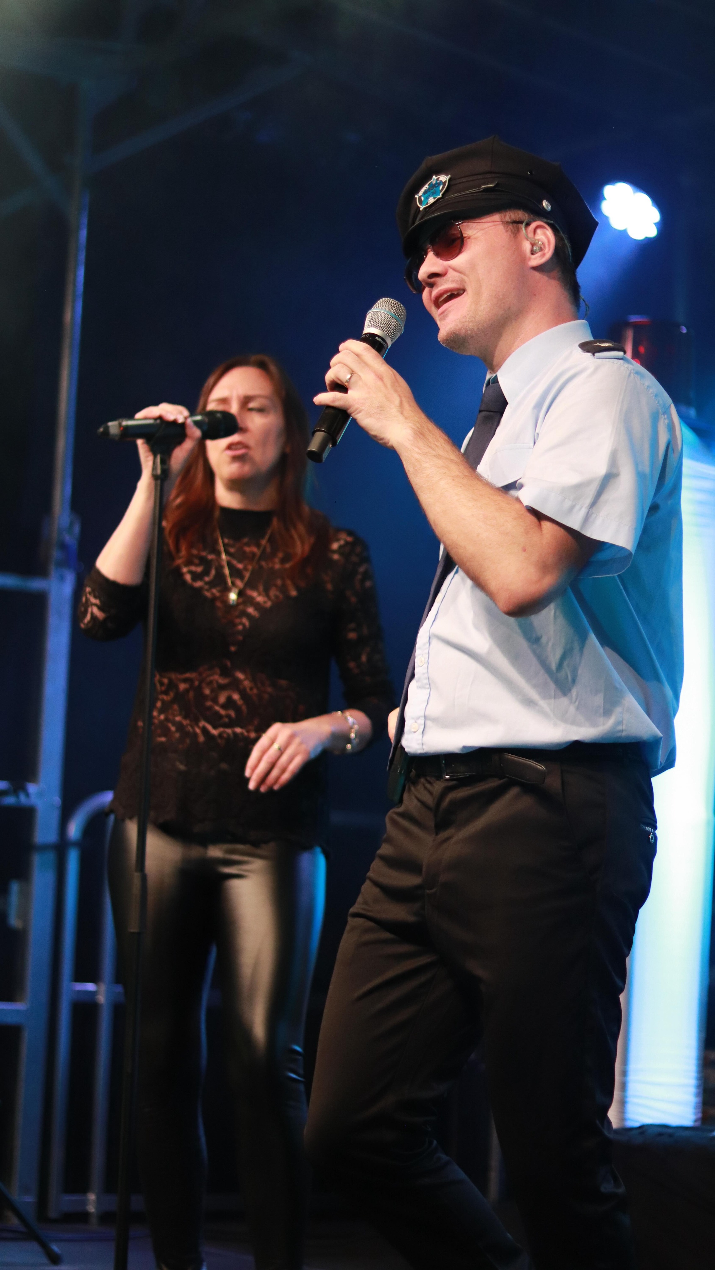 🚨 Gute Laune, Gags und Groove. Mit der Party-Police ist vor und auf der Bühne Spaß vorprogrammiert. Das ist kein Gerücht – das ist live. Werde Augenzeuge! 🚨 Nächster Termin: 30.04.2026 zu „Magdeburg Tanzt“. #partypolice #partyleipzig #partymagdeburg #magdeburgtanzt #partyband