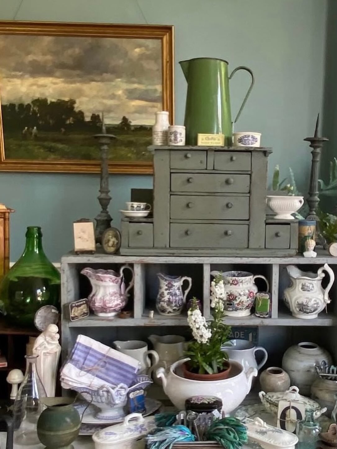 Introducing our Spring Brocante Exhibitors 🌿
@thefleetingcustodian
An absolute treasure trove of gorgeous vintage finds and decorative antiques, all carefully sourced and curated by lovely Karen @thefleetingcustodian 🌿
Karen always shares a stand with her good friend Estelle @wherethegoodstuffis and together they provide a enchanting display in the Jubilee Hall @larmertree
We hope you’ll be able to join us at the Spring Brocante too over May Day weekend 🌿
The Spring Brocante
3 - 4th May
Larmer Tree
Nr Salisbury
Tickets £7 in advance | £8 on the gate
Children Free | No concessions
Join us over the May Day weekend for another beautiful event in this stunning location 🌿
Artisan Makers | Textiles | French Brocante | Stationery | Art | Lifestyle & Wellbeing | Decorative Antiques | Vintage Treasures
🌿 Artisan Food served all day in th