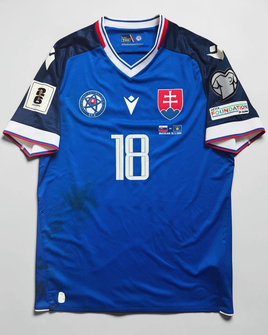 NEXT UP: LEO SAUER ⚡🇸🇰
🇸🇰 Slovakia vs Kosovo 🇽🇰
📅 26.03.2026
📍 Bratislava
From a tough loss… FIFA World Cup Qualifier semi-final,
decided by just one goal. 🇸🇰 3 -4 🇽🇰
Happy with this one to add to the collection❤️
#slovakia #kosovo #sauer #matchworn #fifa