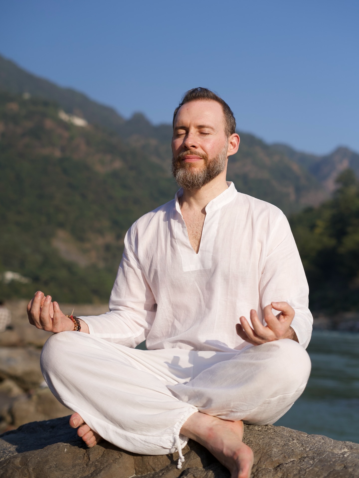 In my 20’s I imagined a life devoted to meditation in a cave or up in the mountains
An easy life…
No worries
No choices
No small talk
No distractions or noise
Just devotion
Focus on the higher realms
A pure, untouched life
Now, years later, I see it differently
There is something deeply valuable about living a real life
Being met by uncomfortable triggers
By messy, human experiences
To experience the duality
The yin and yang
To meet people
To make mistakes and learn
To fall in and out of love
To lose yourself… and find yourself again
To feel
To heal
To become whole
And somewhere in between it all…
still finding moments to sit, breathe, and return inward 🧘♂️
Photo taken in India 🇮🇳
#SelfRealization #Meditation #Rishikesh #YinYang