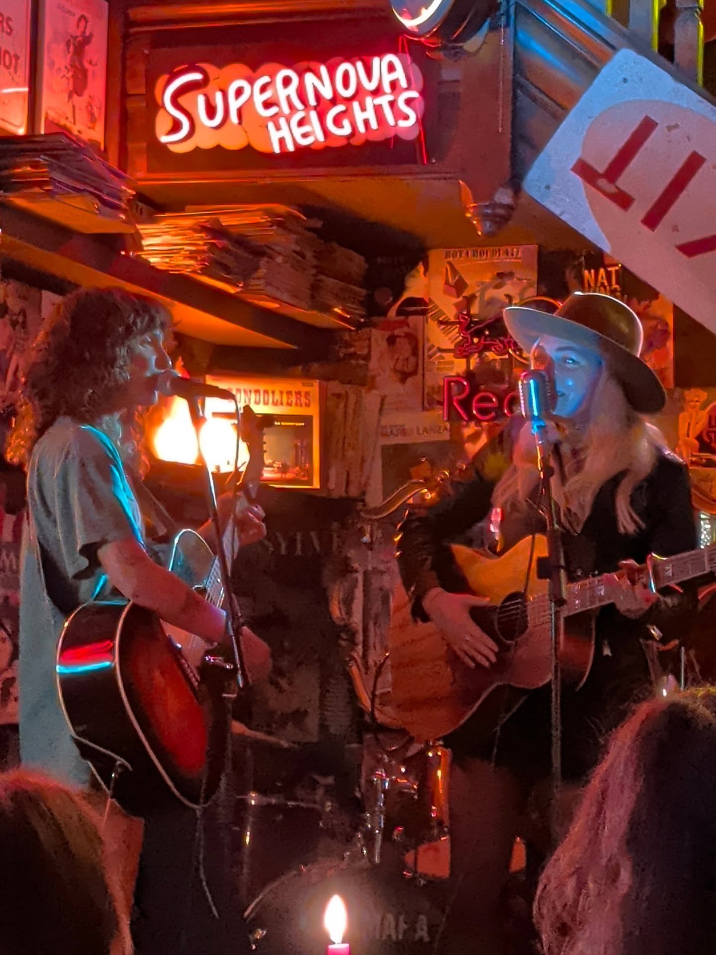 Amazing duo @savannahgardnermusic & @br00kelaw performing a set @sirrichardsteele
Great Country & Americana set!
#livemusic #savannahgardner #brooke #sirrichardsteeles #melodyofmusic