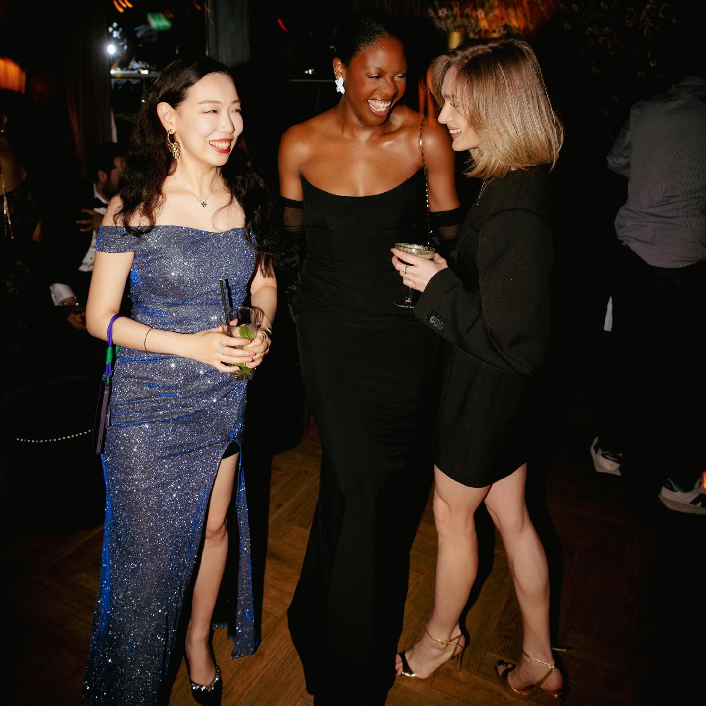 A belated Q1 highlight round-up:
1. Passing my MBA exams @imperialbiz
2. Making new friends through @thecareersedit at their epic events
3. Working on an exciting new @workatprojectsuk space
4. Speaking at @womeninflexglobal ‘s IWD event
5 & 6. Being invited to an intimate @linkedin dinner
7. Pitching to @easyjet
8. Celebrating my birthday with my beautiful team
9. Recording with @podcastroombrighton for my new series
10. Working on a fun secret project (sneak peek here) 👀
♥️