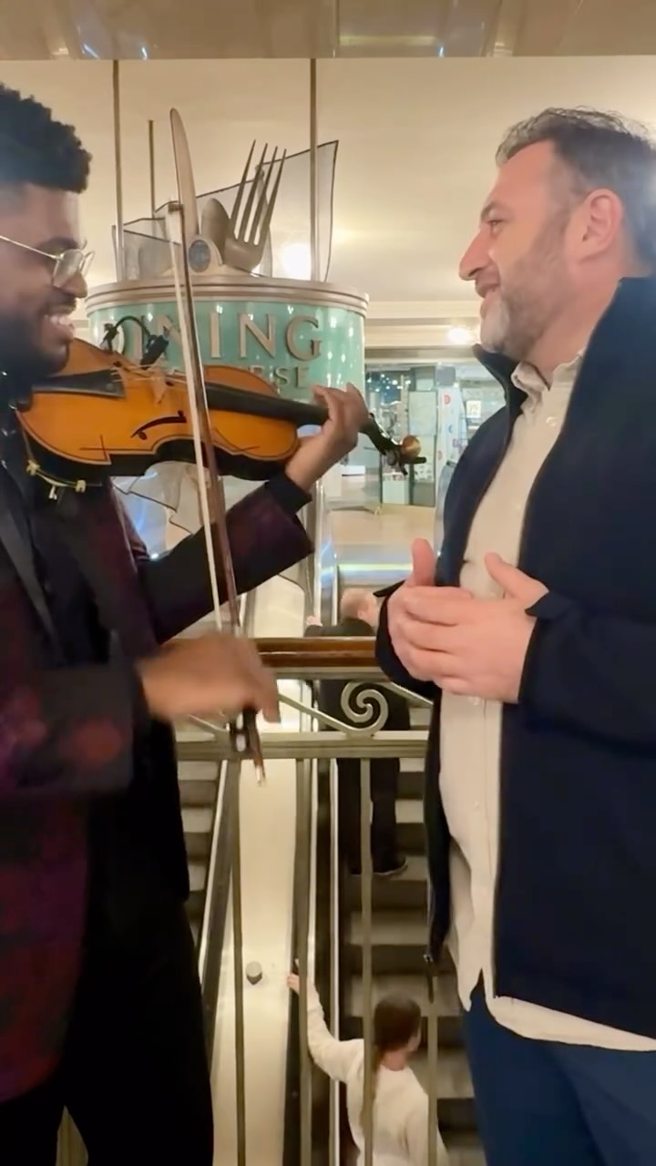 I am incredibly honored to have met and learned music from @imamalitos, a renowned Qur’anic reciter and former Imam, who served at @diyanetamerica and is a founding figure of @cambridgecentralmosque!
He stopped by my “Subway Series” performance at @grandcentralnyc, taught me this beautiful prayer (please remind me of its name so I can include it here), and performed it with me.
Thank you so much, @imamalitos, for sharing your culture and love of music with me. I hope to make music with you again one day!
Assalamu alaykum wa rahmatullahi wa barakatuh 🙏🏾
#musicunites #spiritualmusic #prayer #violinperformance #voice