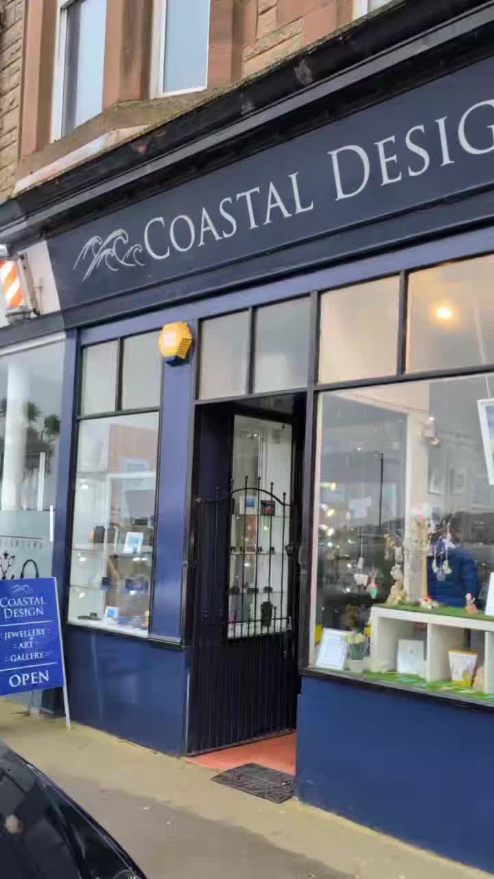 New in Coastal Design this week are these lovely lino prints by artist Cate McKillop π¨β¨ Handcrafted, eye catching designs with plenty of character πΎ
π¨β¨
@lino_cu.t
#smallbusiness #smallbusinesssupportingsmallbusiness #campbeltown #Campbeltown #linoprints #supporthandmade #supportlocalbusiness