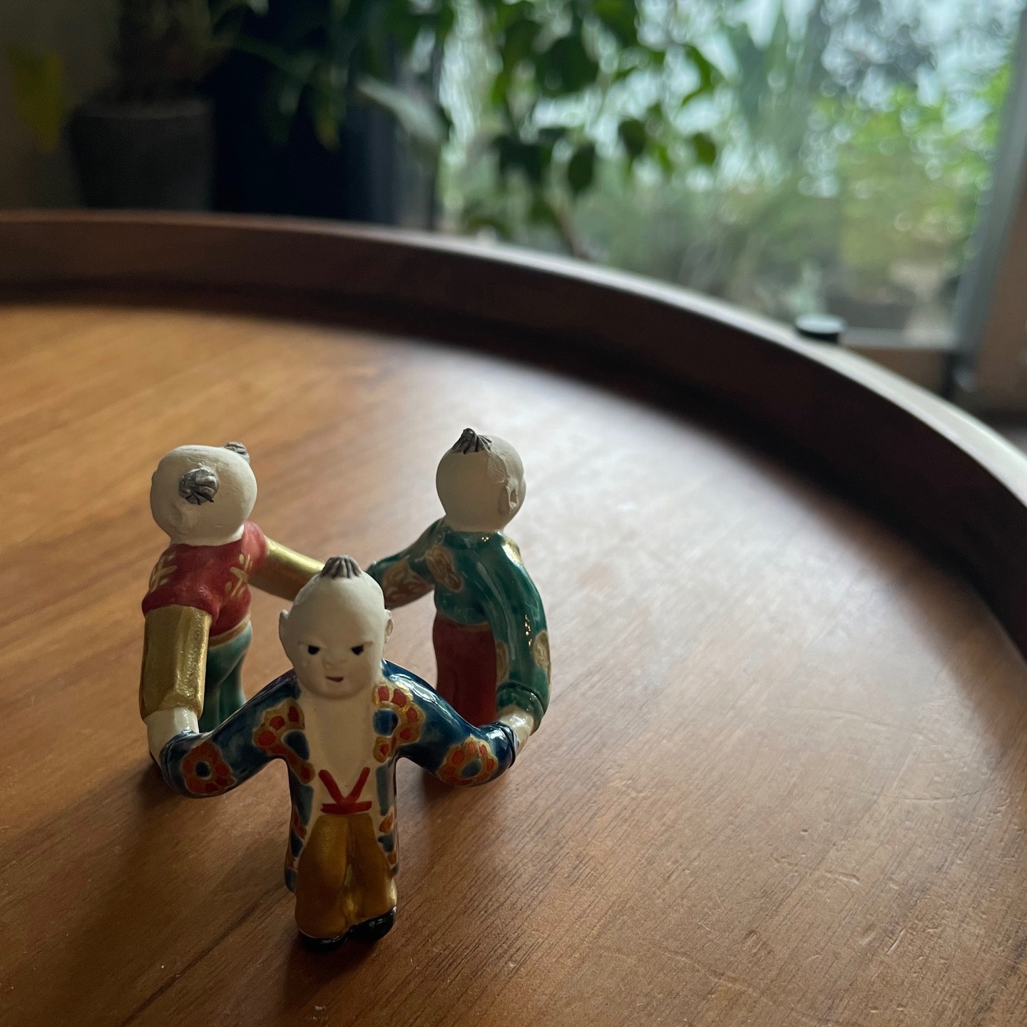 これまで学びを重ねてきた生徒さんたちが、
補講師という形で
稽古に関わってくれることになりました。
茶道を好きで続けてきた時間