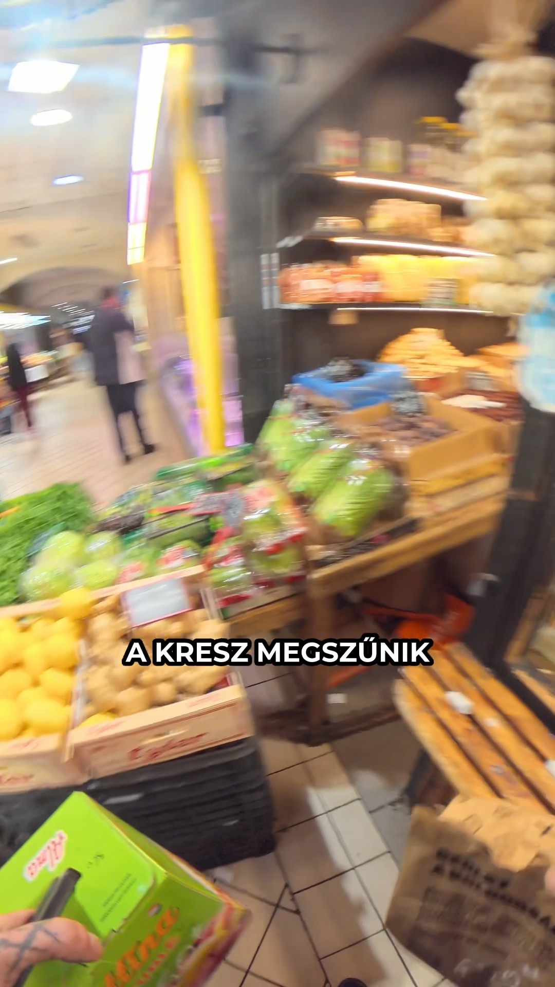 Mi volt a legindokolatlanabb hely, ahol vészvillogós autót láttál? #wantopfutár #wtf #futár #futárszolgálat #munka