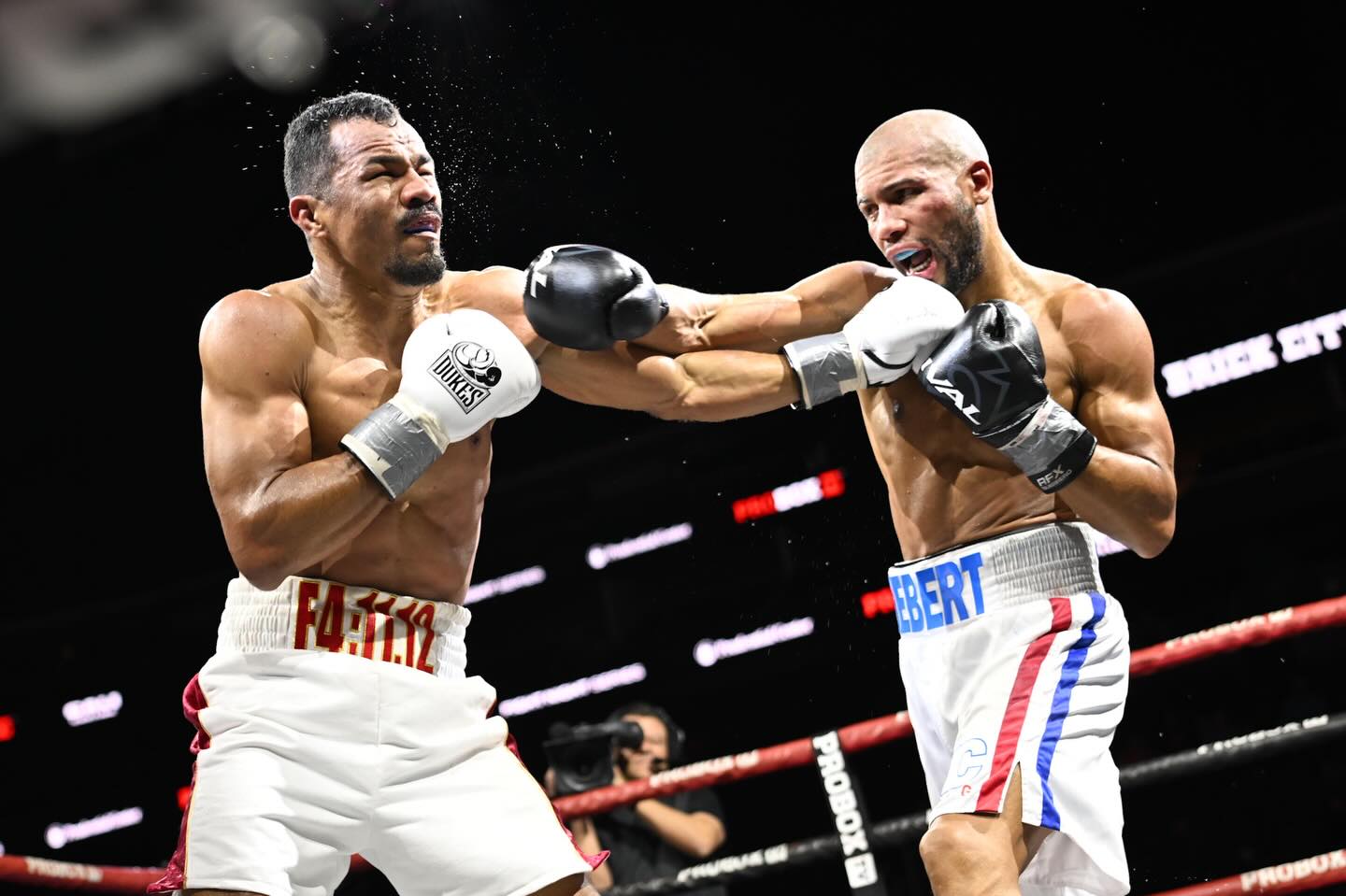 Undefeated Brazilian @hebertwilianboxe Hebert Conceiçao fought for the third time in the United States this evening.
Conceiçao faced @johanmanotagonzalez01 Johan "The Chelo" Gonzalez in the ten-round main event at the @prucenter Prudential Center in Newark, NJ.
Gonzalez is coming off a world title bout in his last contest.
Conceiçao versus Gonzalez was the top of a ten-bout card from @rspboxing Rising Star Promotions.
Conceiçao outboxed Gonzalez in the first two rounds. It looked like it would be more of the same in the third, until a right hand from Gonzalez put Conceiçao on the canvas.
Conceiçao beat the count and was able to continue.
Impressively, Conceiçao did not seem to let the knockdown impact his gameplan. Conceiçao continued to box intelligently, and did not shy away from action.
Pictured, in the middle of the ring during the seventh round, Conceiçao slips a Gonzalez left and lands his own right.
The bout went to the scorecards and there were no knockdowns. The official scores were 96-93, 96-93, and 95-94, all for Conceiçao, the winner by unanimous decision.
The Fight Photos scored the bout 98-91 Conceiçao
The decision sets Conceiçao's record to 11-0 (5). Gonzalez' record is 36-6 (34).
This card is available for on-demand replay from @proboxtv ProBox.
#boxing #boxeo