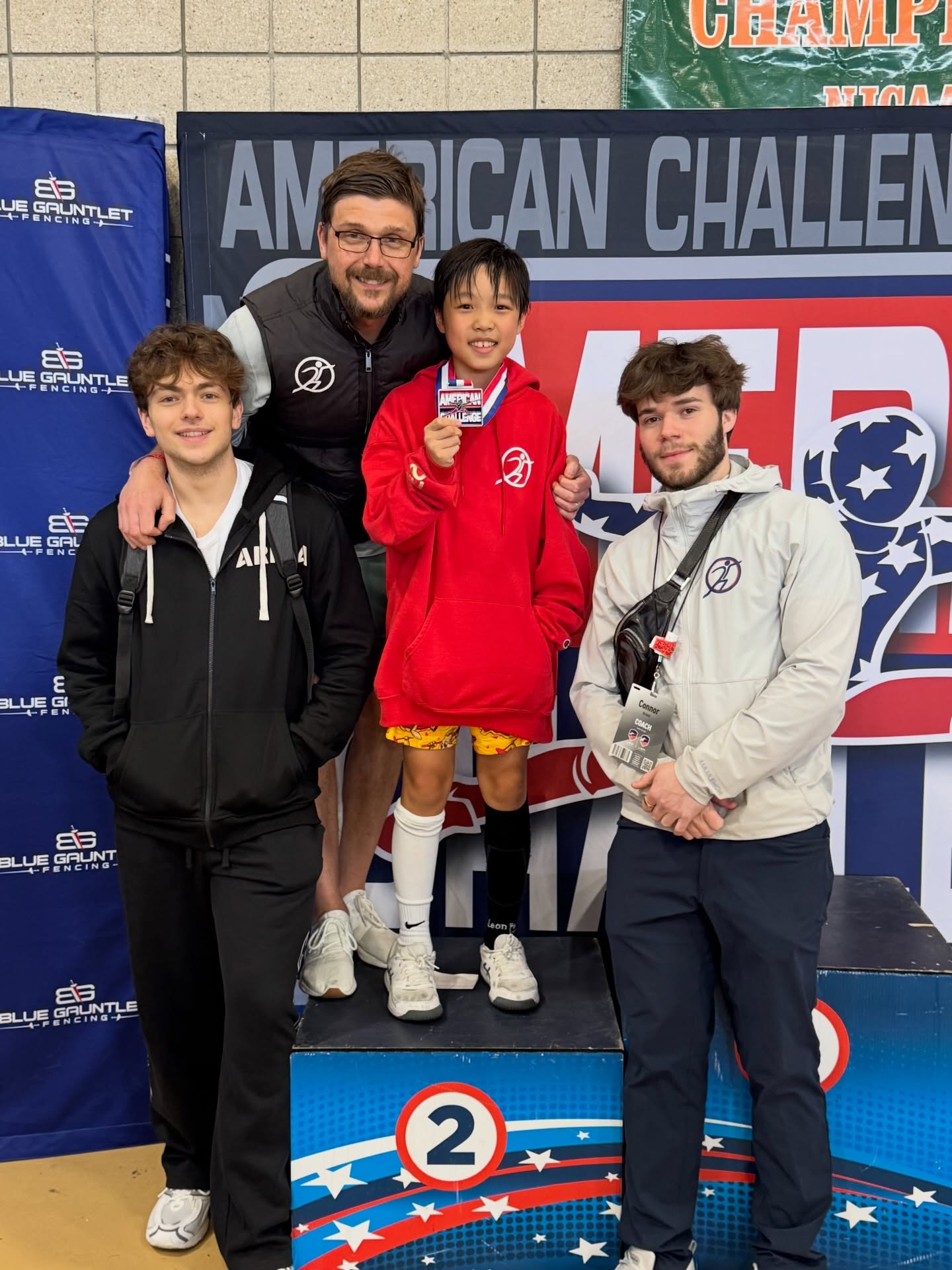American 🇺🇸 Challenge
Benjamin reaching the final strip for the first time and taking home Silver in Y10ME 🥈 !!!
So proud of his hard work!!
Great job fencers and coaches for supporting each other.