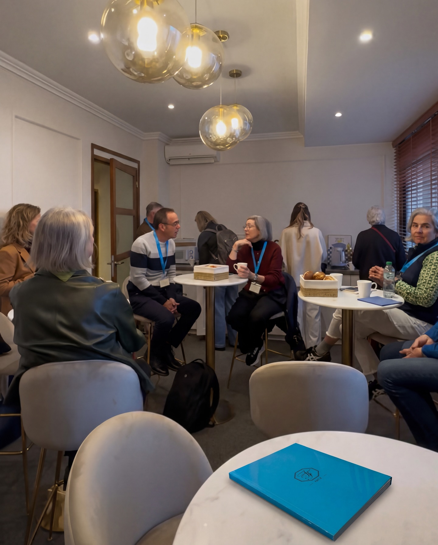 Morning classes and repeater sessions are always balanced with coffee/tea breaks, where our students continue to communicate and practice the language. âđ«đ·âš \#institutdefrancaisnice \#learnfrench \#learnfrenchinfrance \#fullimmersion \#nice