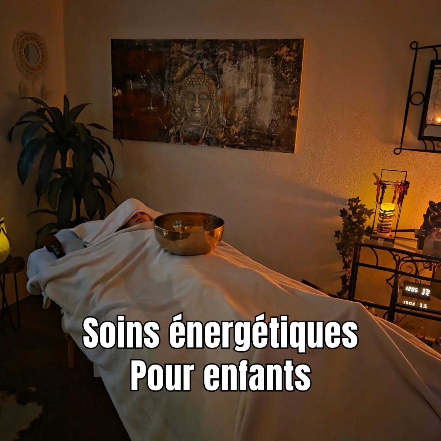 ✨ Je prends aussi soin de vos petits bouts de chou ✨
Parce que les enfants ressentent, eux aussi, beaucoup d’émotions au quotidien,
Ce qui peut impacter...
🌿 Au niveau corporel :
Eczéma, maux de ventre, maux de tête...
🌿 Au niveau émotionnel et mental :
Stress notamment à l’école (évaluations, récitations), frustrations, difficultés de concentration, troubles du sommeil (endormissement compliqué, réveils nocturnes, peur du noir…)...
💫 Grâce aux soins énergétiques, j’aide à apaiser ces inconforts en douceur.
Les enfants étant très réceptifs, les effets peuvent se faire ressentir dès la première séance.
💆♀️ Je propose également des massages “étoile” : un moment de détente et de réconfort, réalisé sur les zones clés (visage, cuir chevelu, avant-bras, mains, mollets et pieds), tout en restant habillé.
Un instant cocooning pour les aider à retrouver sérénité et équilibre.
_______________
Magnétisme & Bien Etre ✍️
📍24Bis Av. Cochrane Menton
Immeuble Saint Georges Entrée B - RDC
📲 07.88.06.02.06