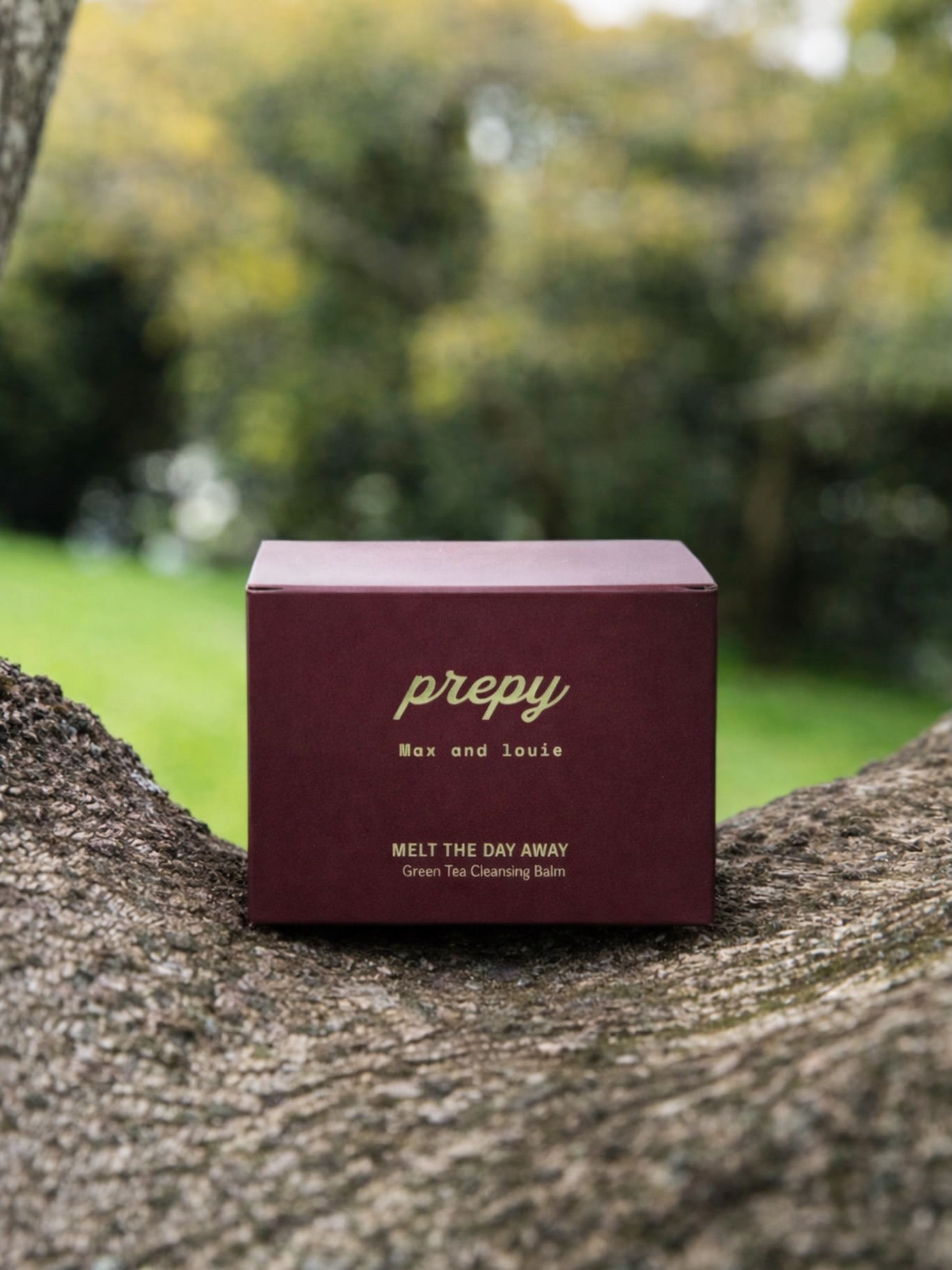 Did you know your cleanser can do more than just… cleanse? 🍵
Green tea is that girl 🙋🏼♀️💁♀️
Calming, balancing, antioxidant-rich - doing the absolute most it can for you!
Meet the Prepy Green Tea Cleansing Balm.
Melts the day, feeds your skin, sets the tone.
Your new first step!
#MaxAndLouie #Prepy #SkinButBetter #GreenTeaGlow #ItGirlSkin
